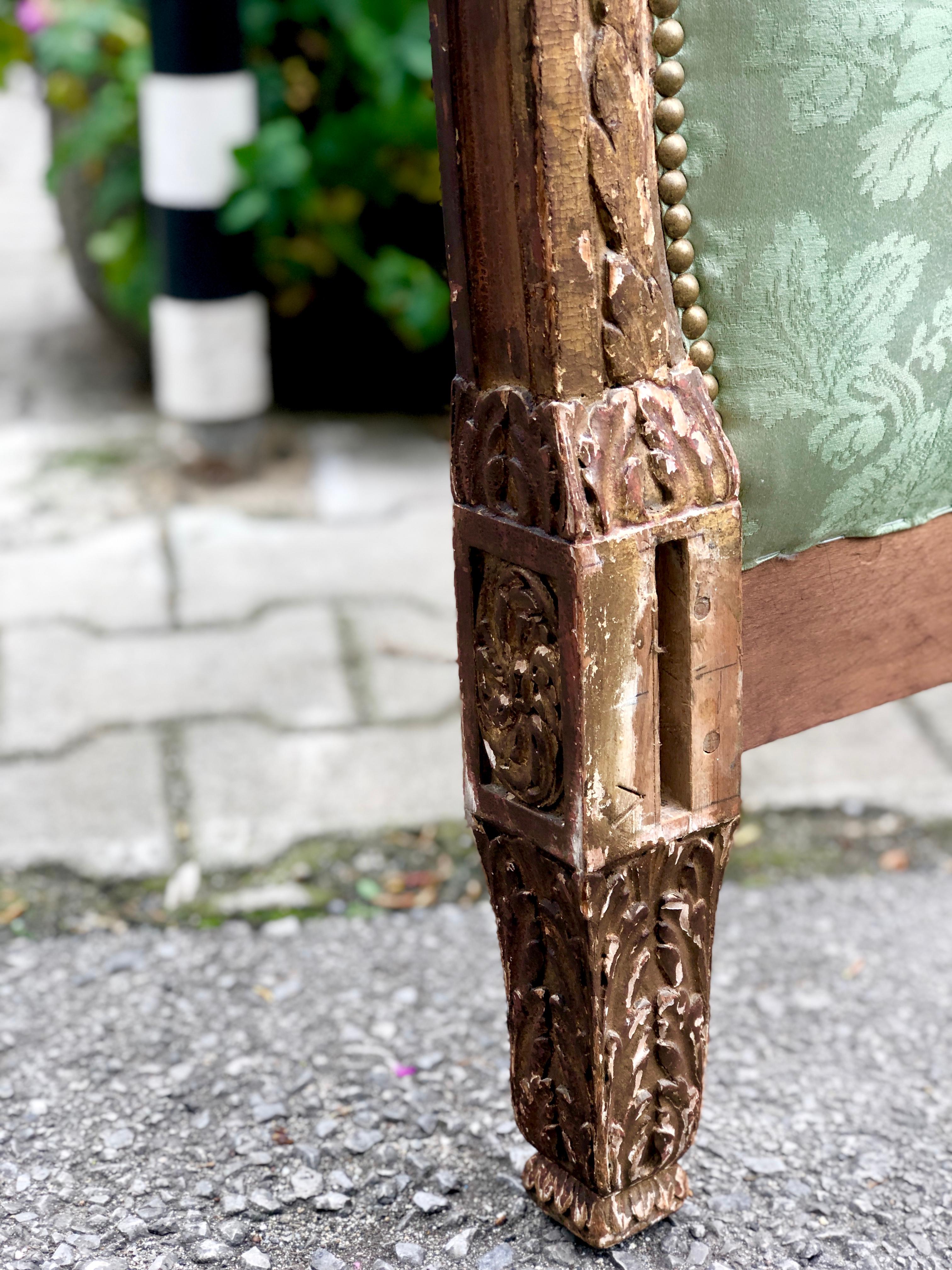 19th Century French Queen Size Bed Hand Carved Giltwood Frame Silk Upholstery In Good Condition In Sofia, BG