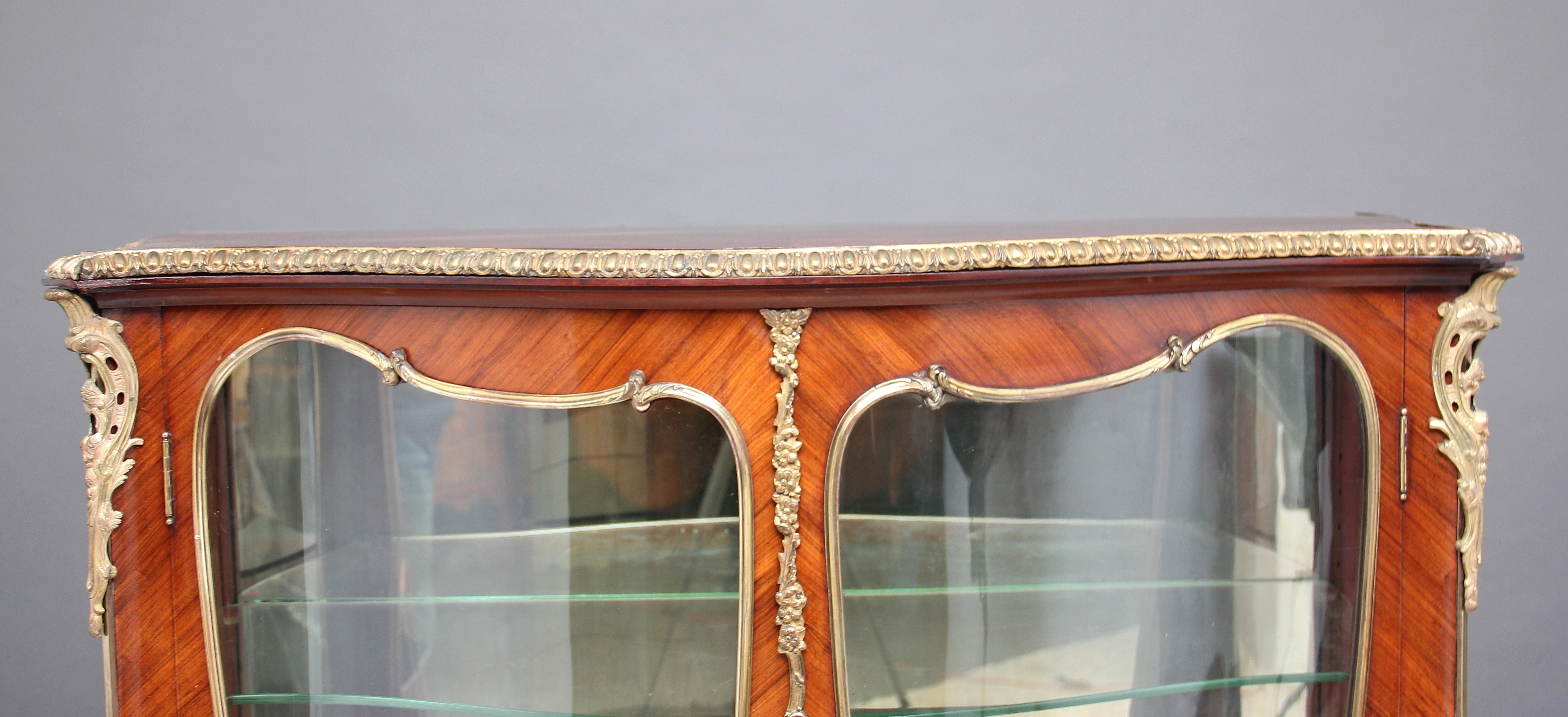 19th Century French Kingwood and Ormolu Display Cabinet 3