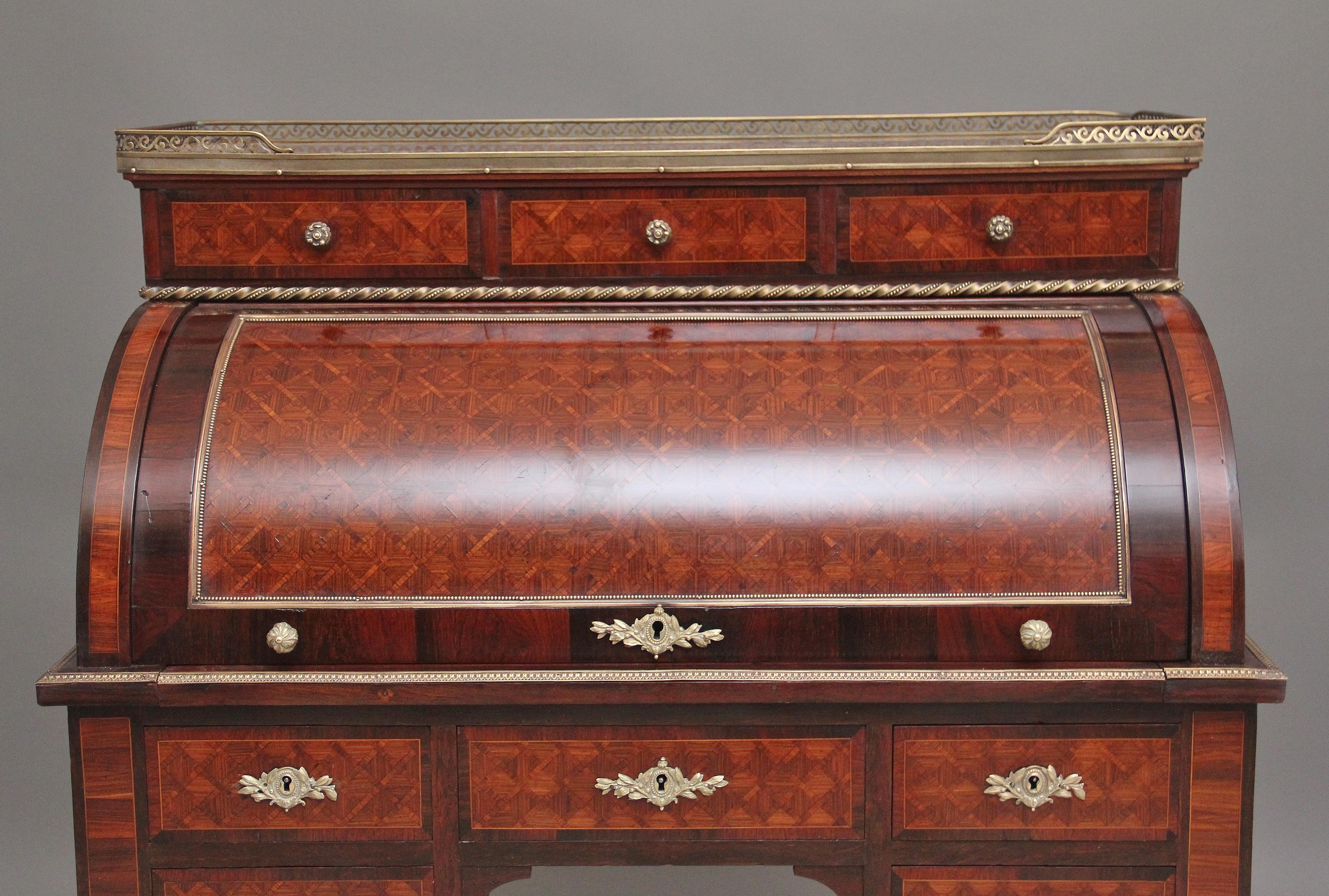 19th Century French Kingwood cylinder desk For Sale 7