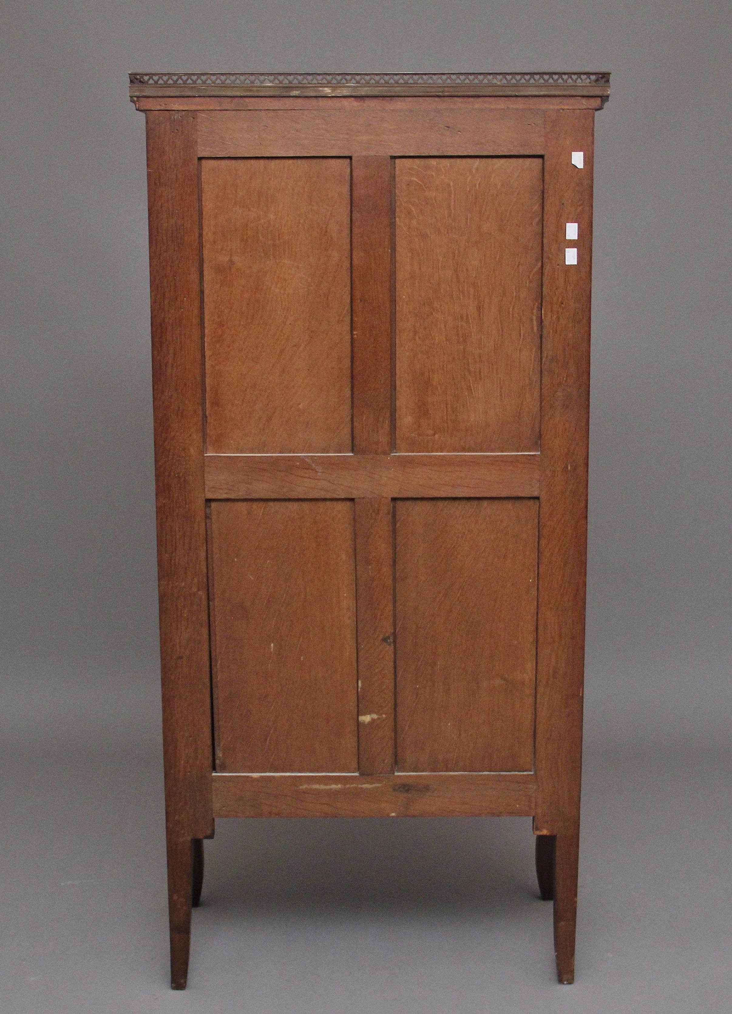 19th Century French Kingwood Display Cabinet For Sale 1