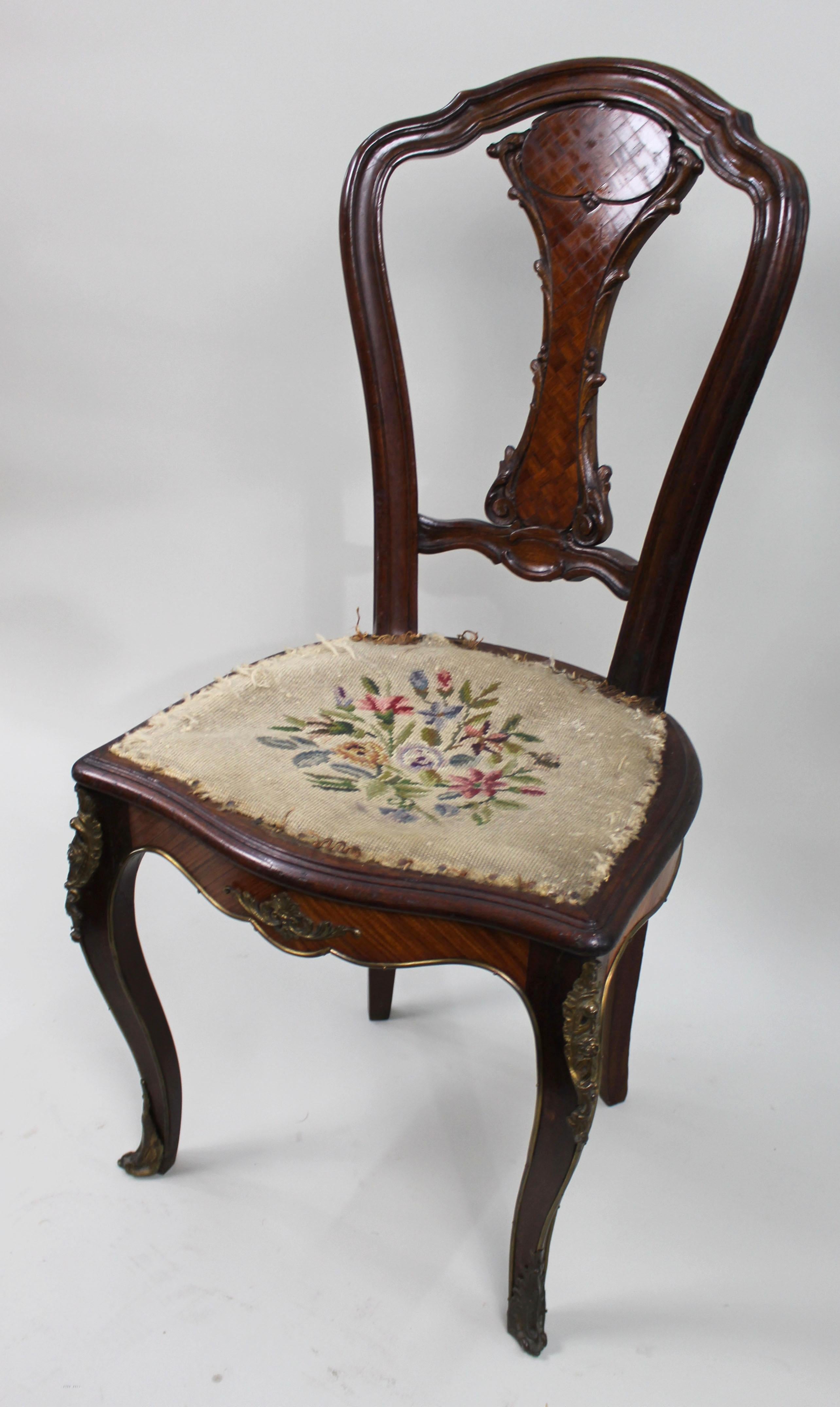 Chaise d'appoint en marqueterie de bois de roi du 19e siècle avec montures en bronze doré Bon état - En vente à Worcester, GB