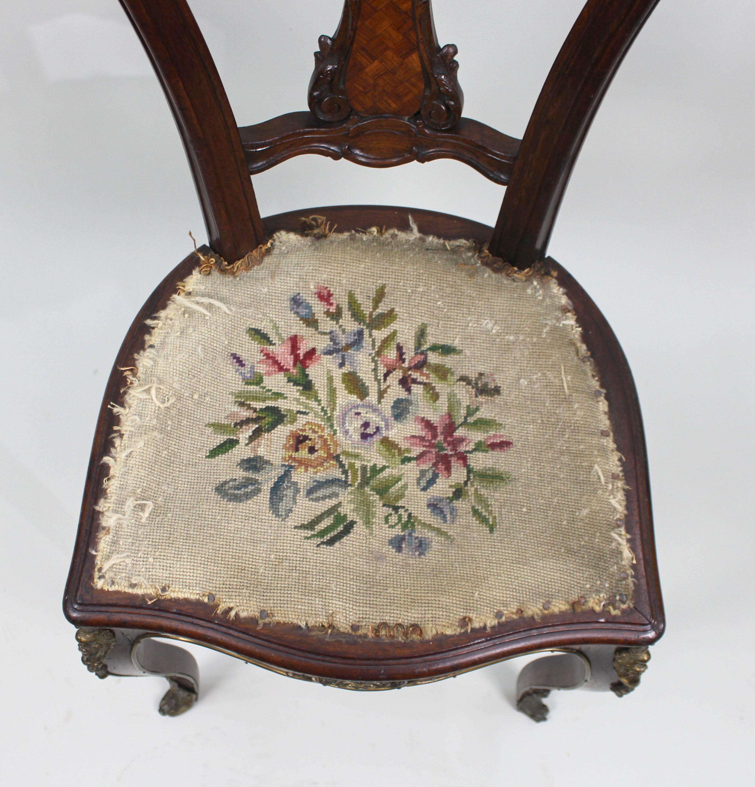 Chaise d'appoint en marqueterie de bois de roi du 19e siècle avec montures en bronze doré en vente 1