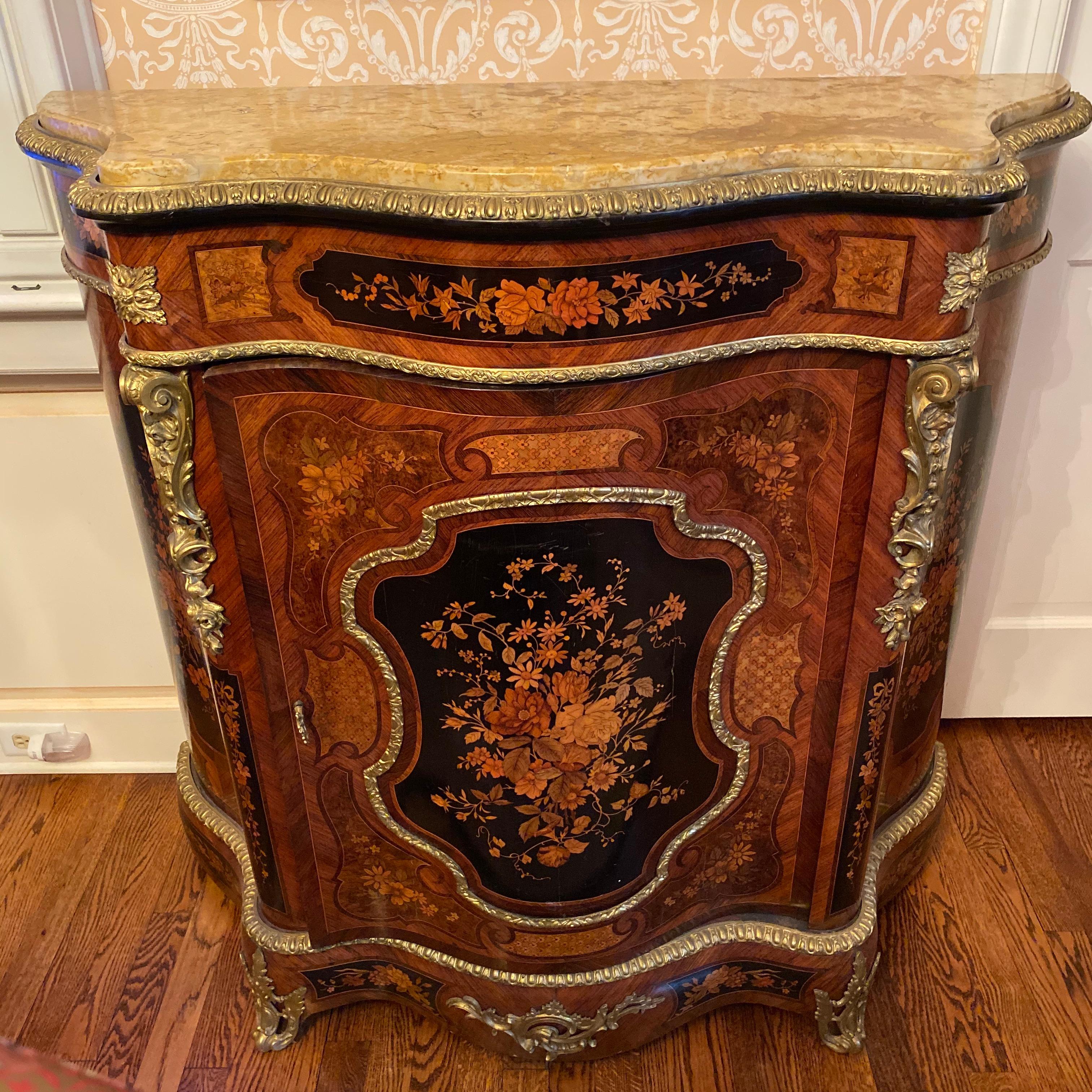 19th Century French Kingwood Salon Cabinet For Sale 3