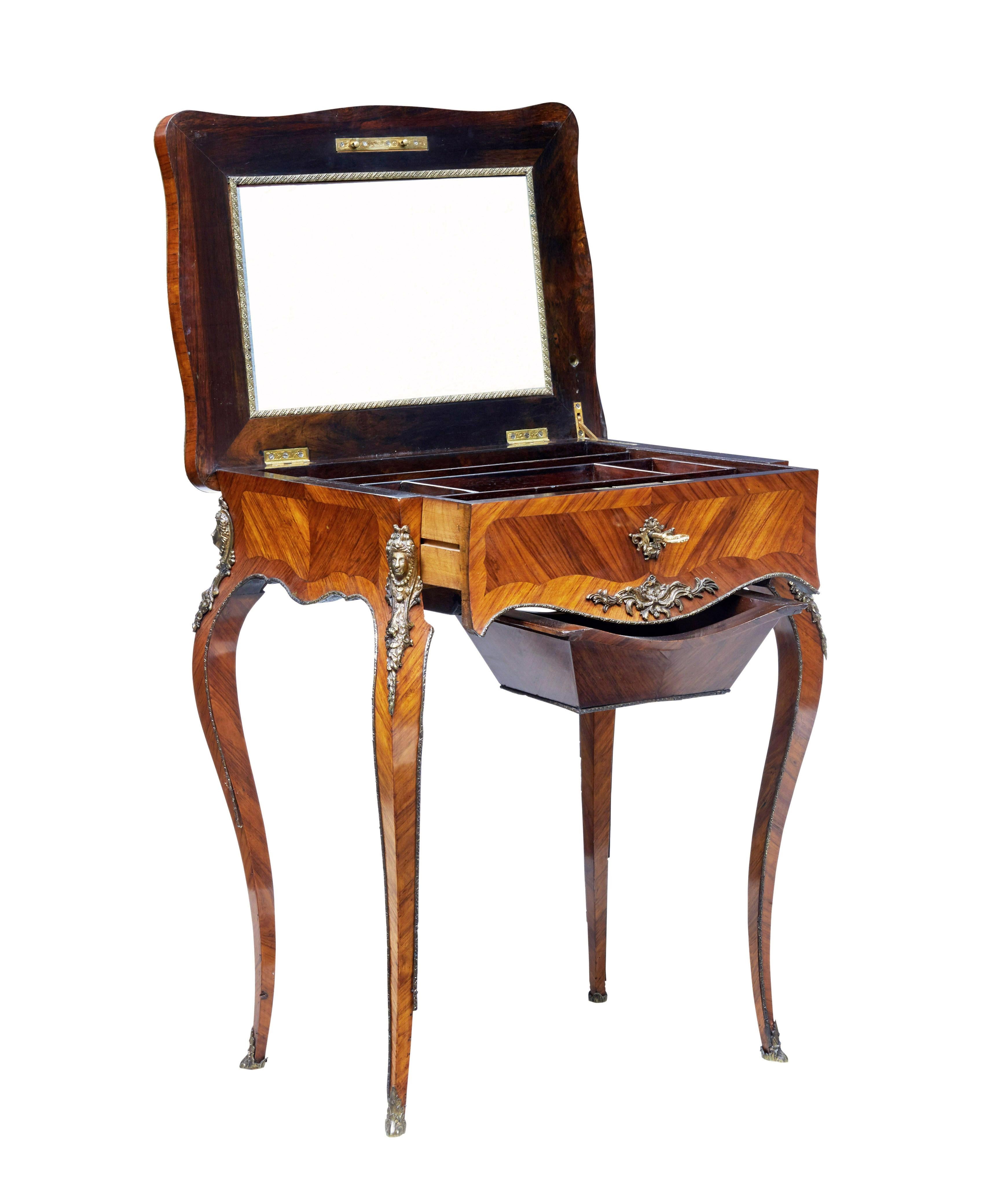 Victorien Table de couture en bois de rose français du 19ème siècle en vente