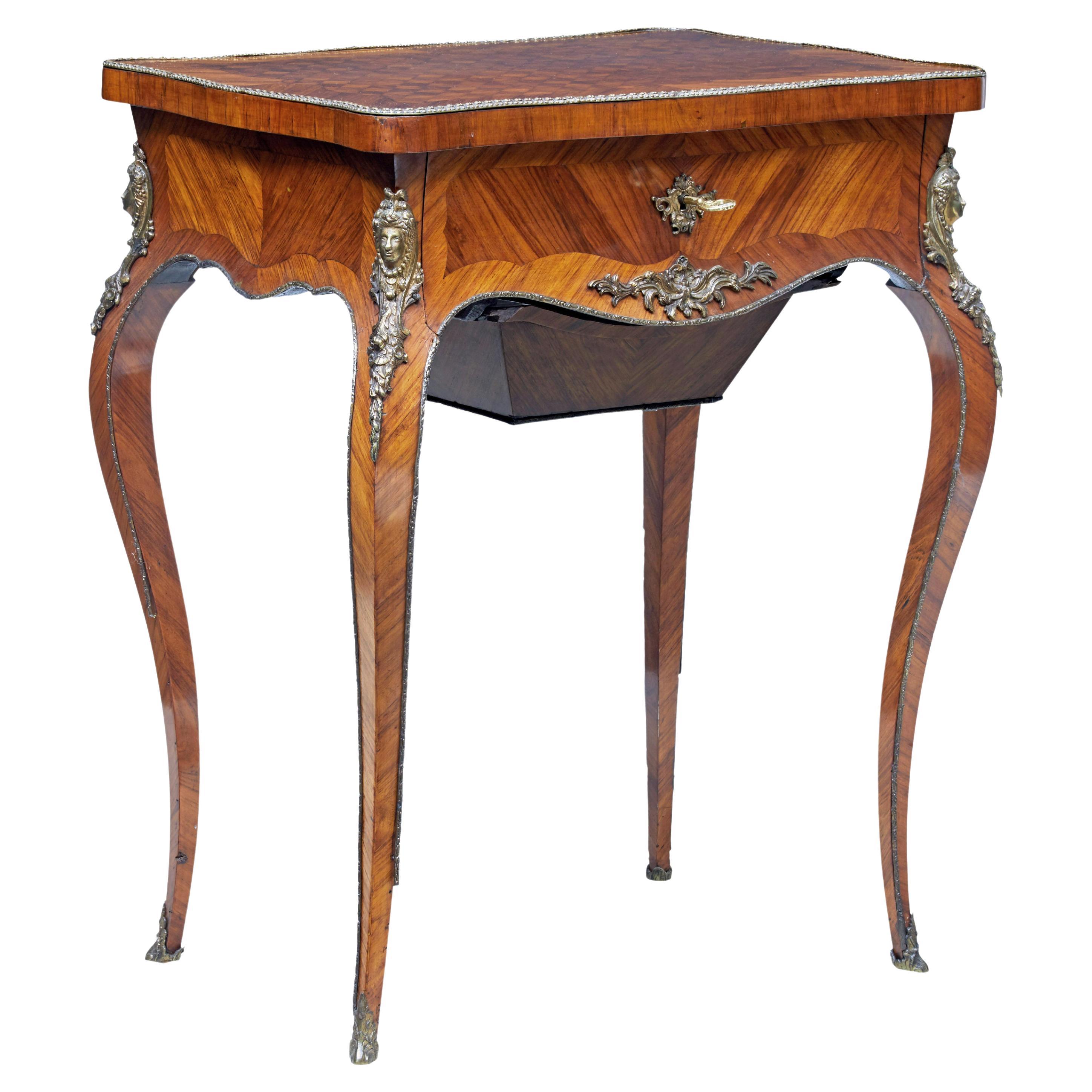 Table de couture en bois de rose français du 19e siècle