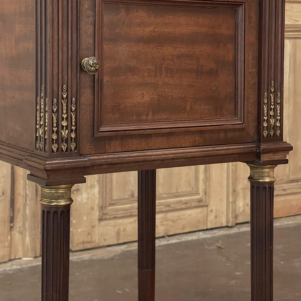 19th Century French Krieger Louis XVI Mahogany Nightstand For Sale 5