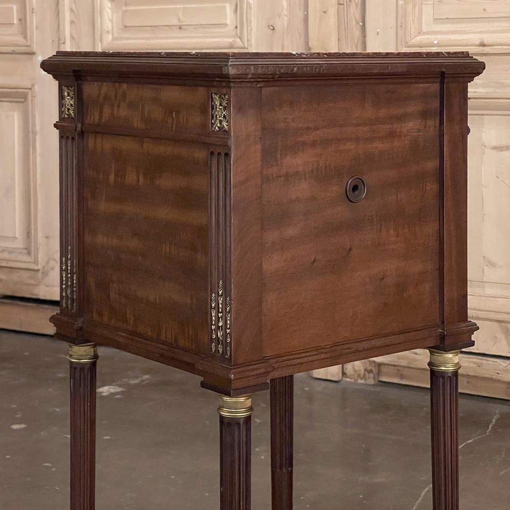 19th Century French Krieger Louis XVI Mahogany Nightstand For Sale 7