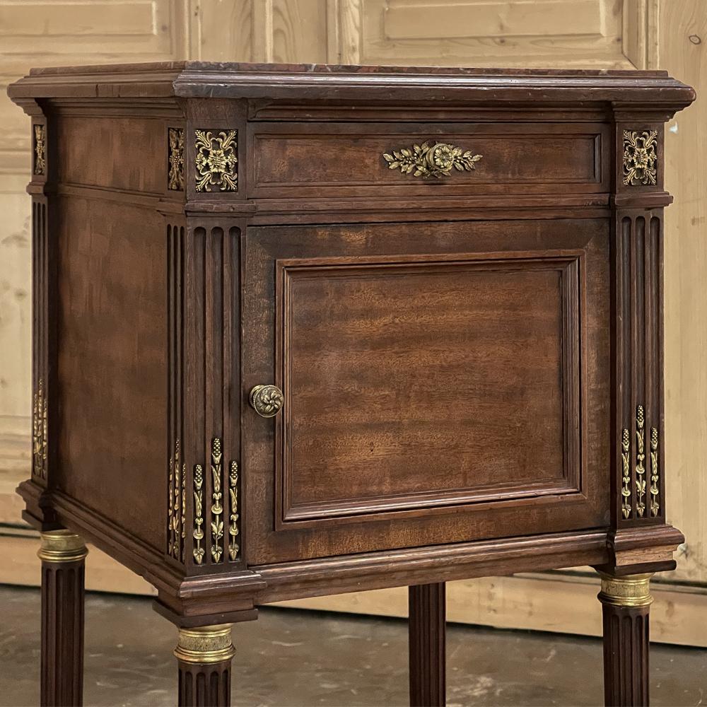 19th Century French Krieger Louis XVI Mahogany Nightstand For Sale 2