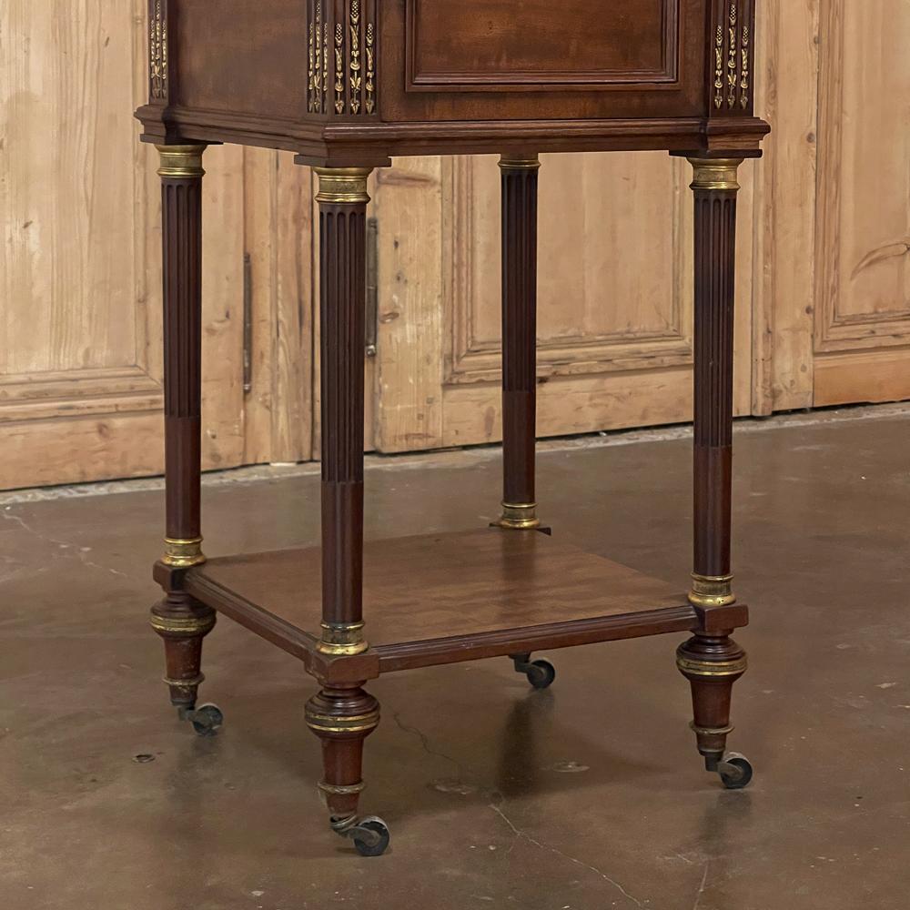 19th Century French Krieger Louis XVI Mahogany Nightstand For Sale 3