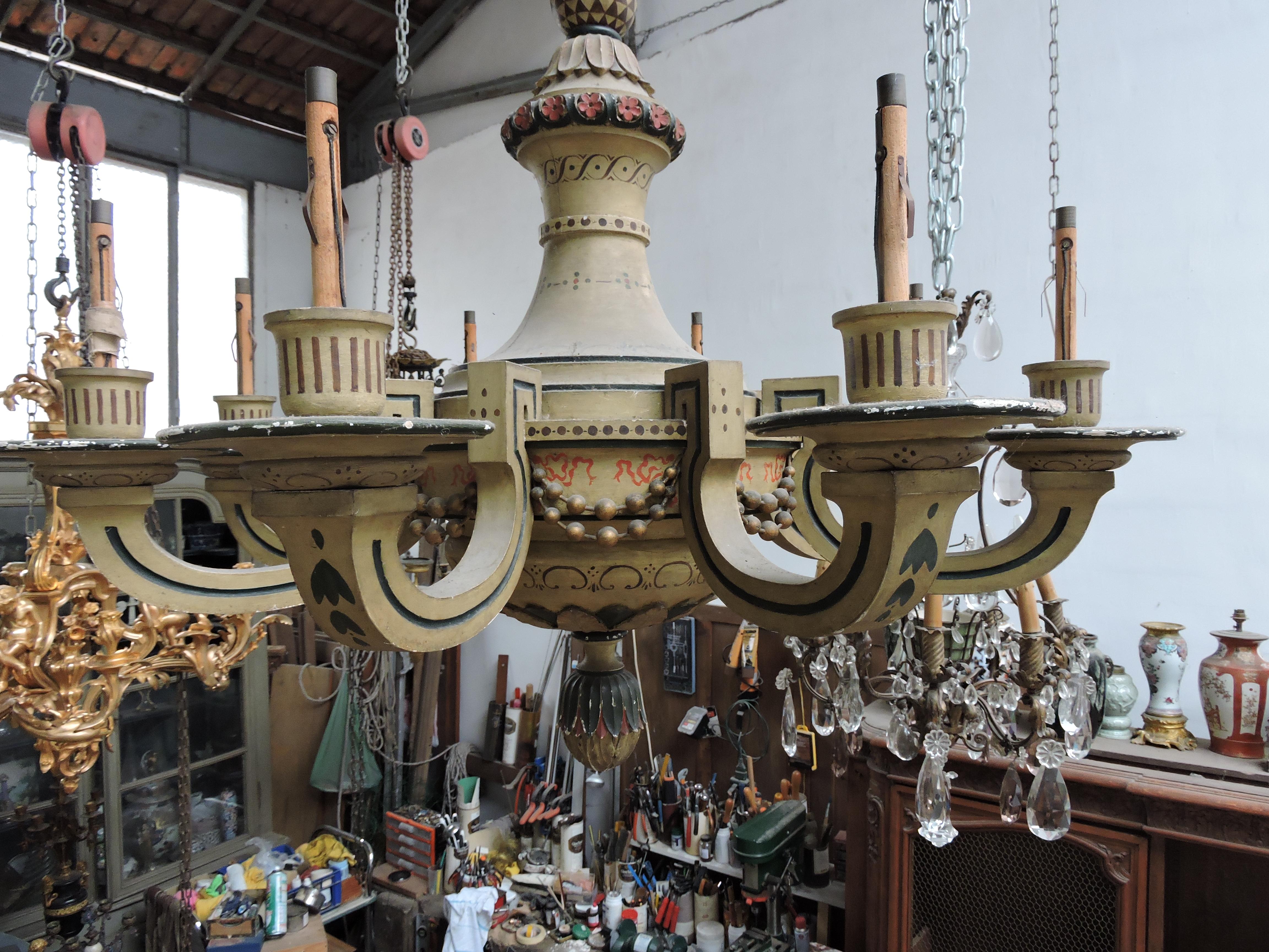 19th Century French Lacquered Wood Chandelier For Sale 2