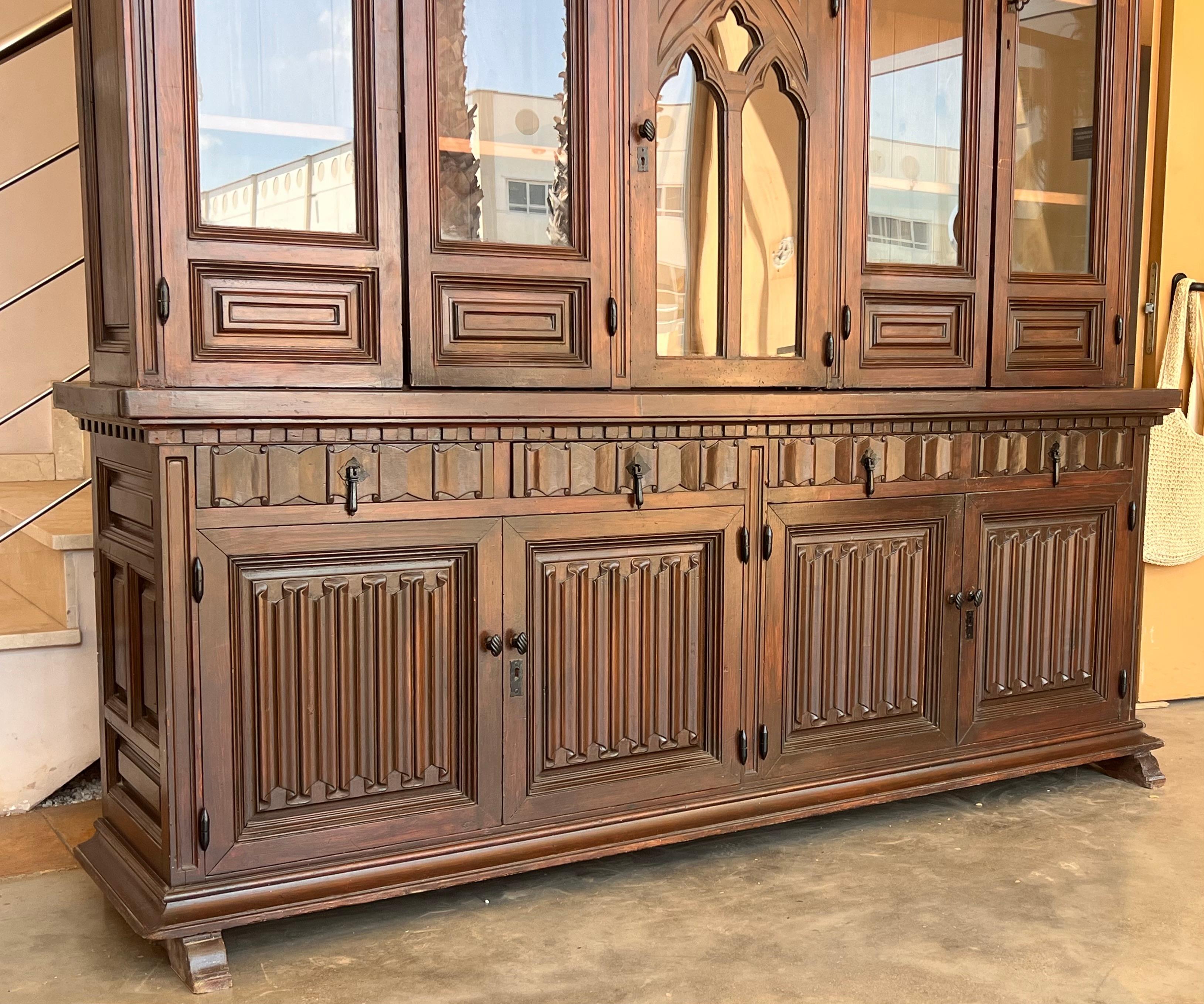 19th Century French Large Empire Period Bookcase or Church Cupboard For Sale 3