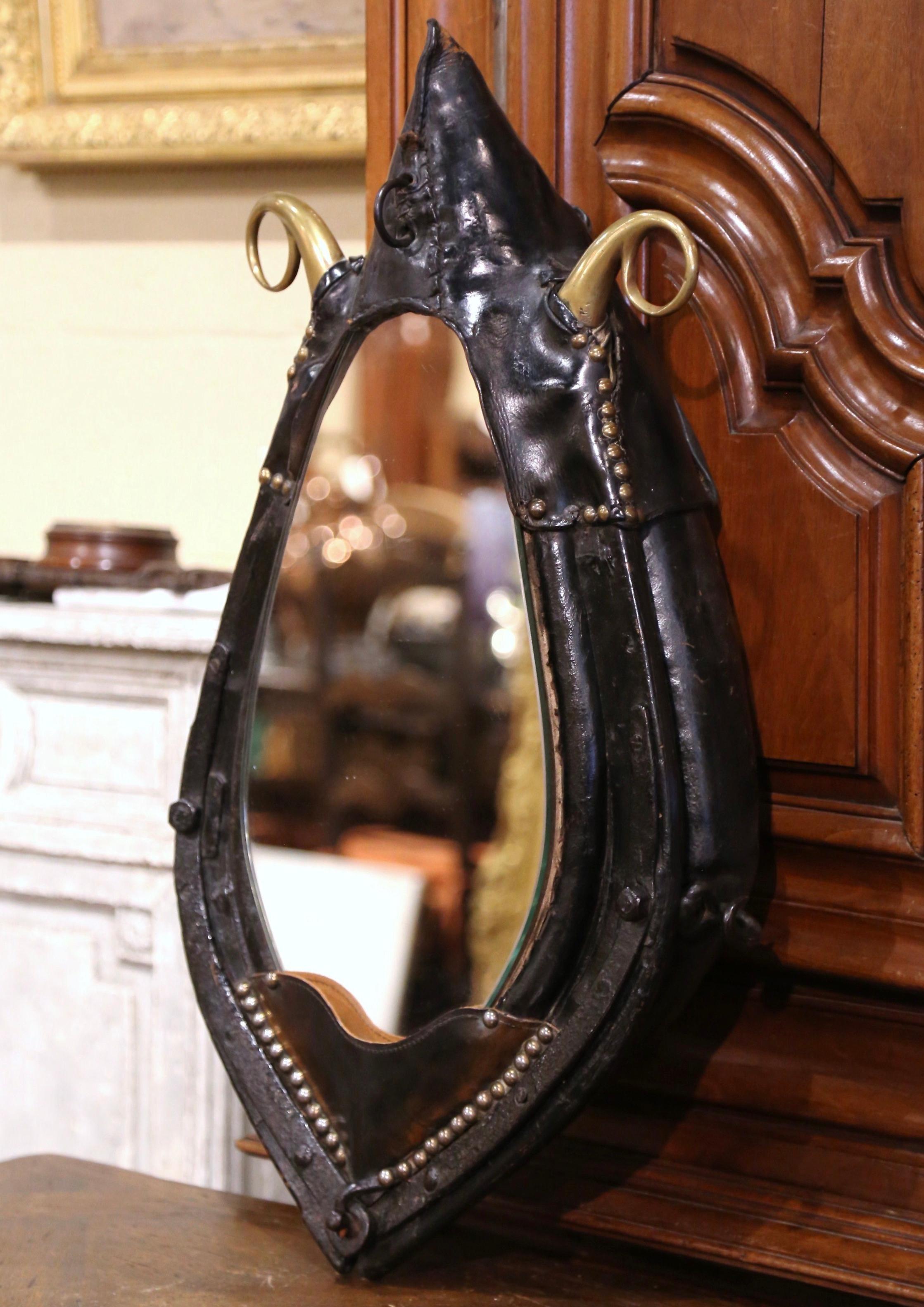 horse collar mirror