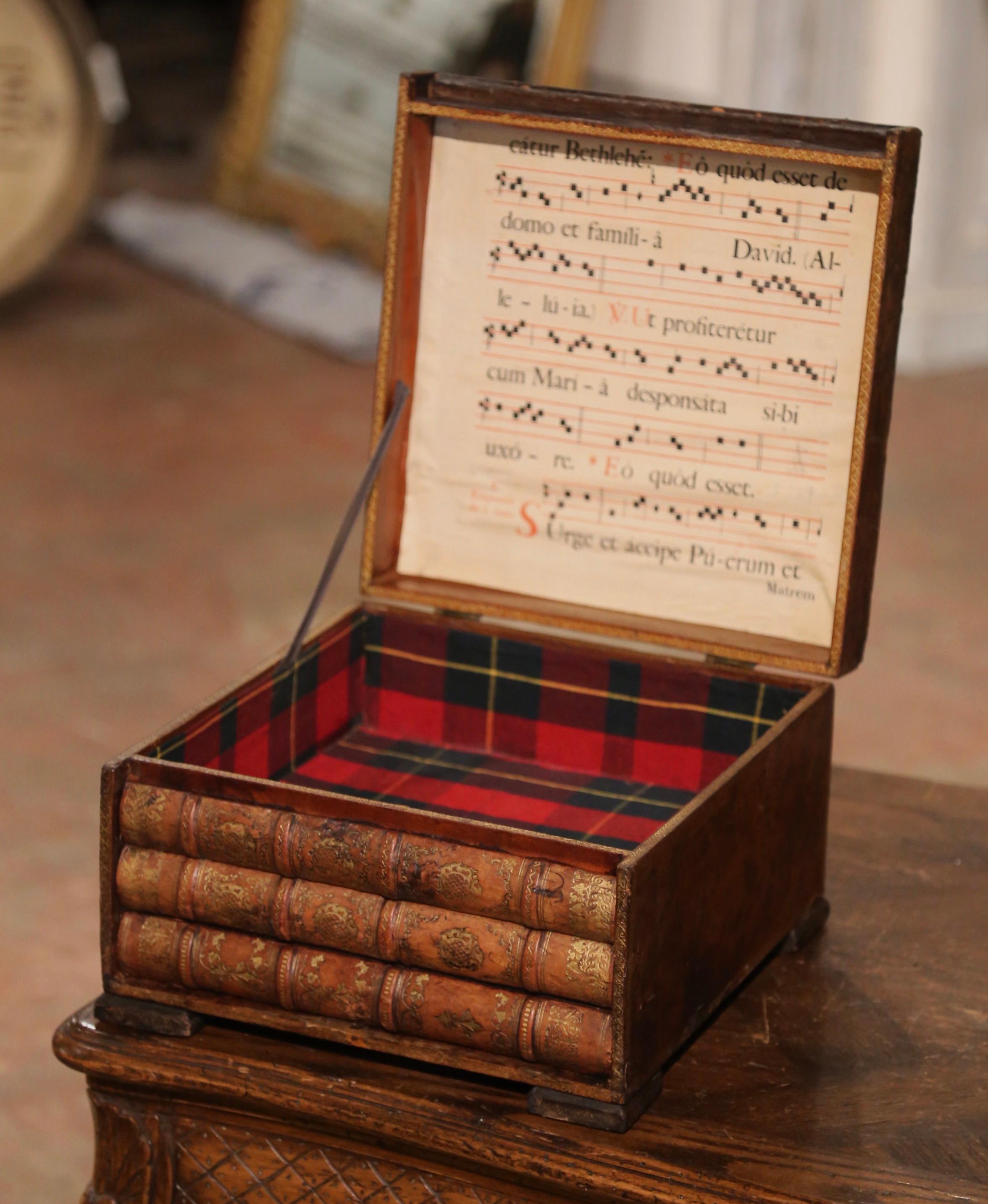Boîte décorative à tiroirs cachés pour livres reliés en cuir du 19e siècle en vente 1