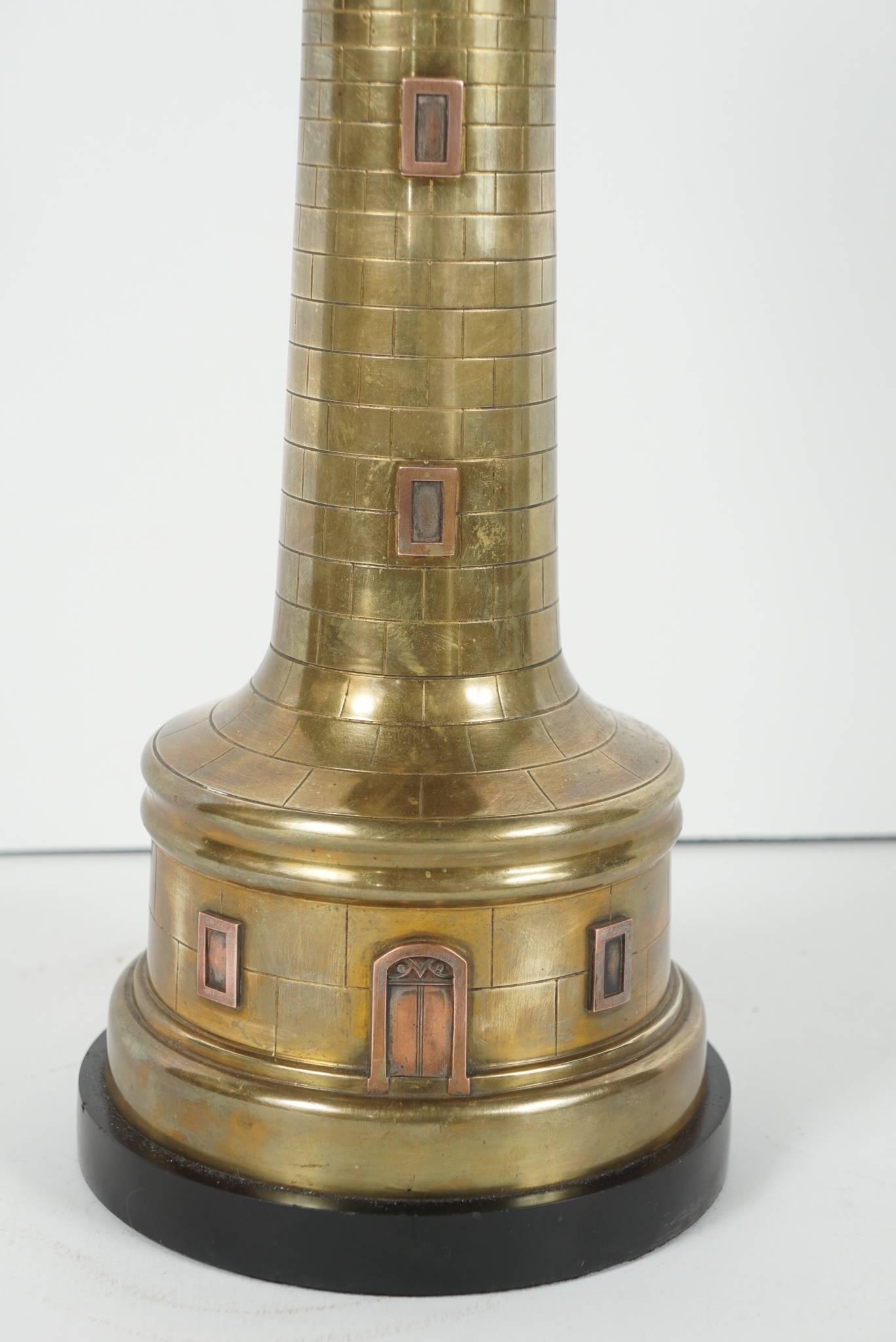19. Jahrhundert Französisch Leuchtturm Animierte Industrieuhr von Guilmet im Zustand „Gut“ in Hudson, NY