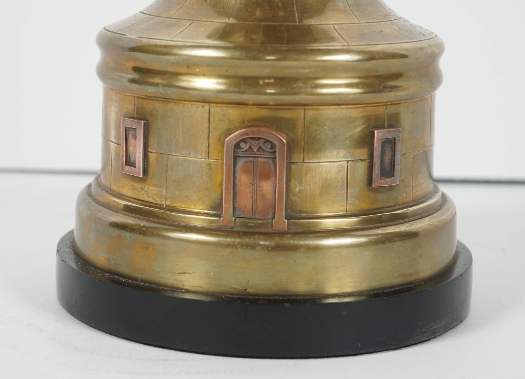 19. Jahrhundert Französisch Leuchtturm Animierte Industrieuhr von Guilmet (Bronze)
