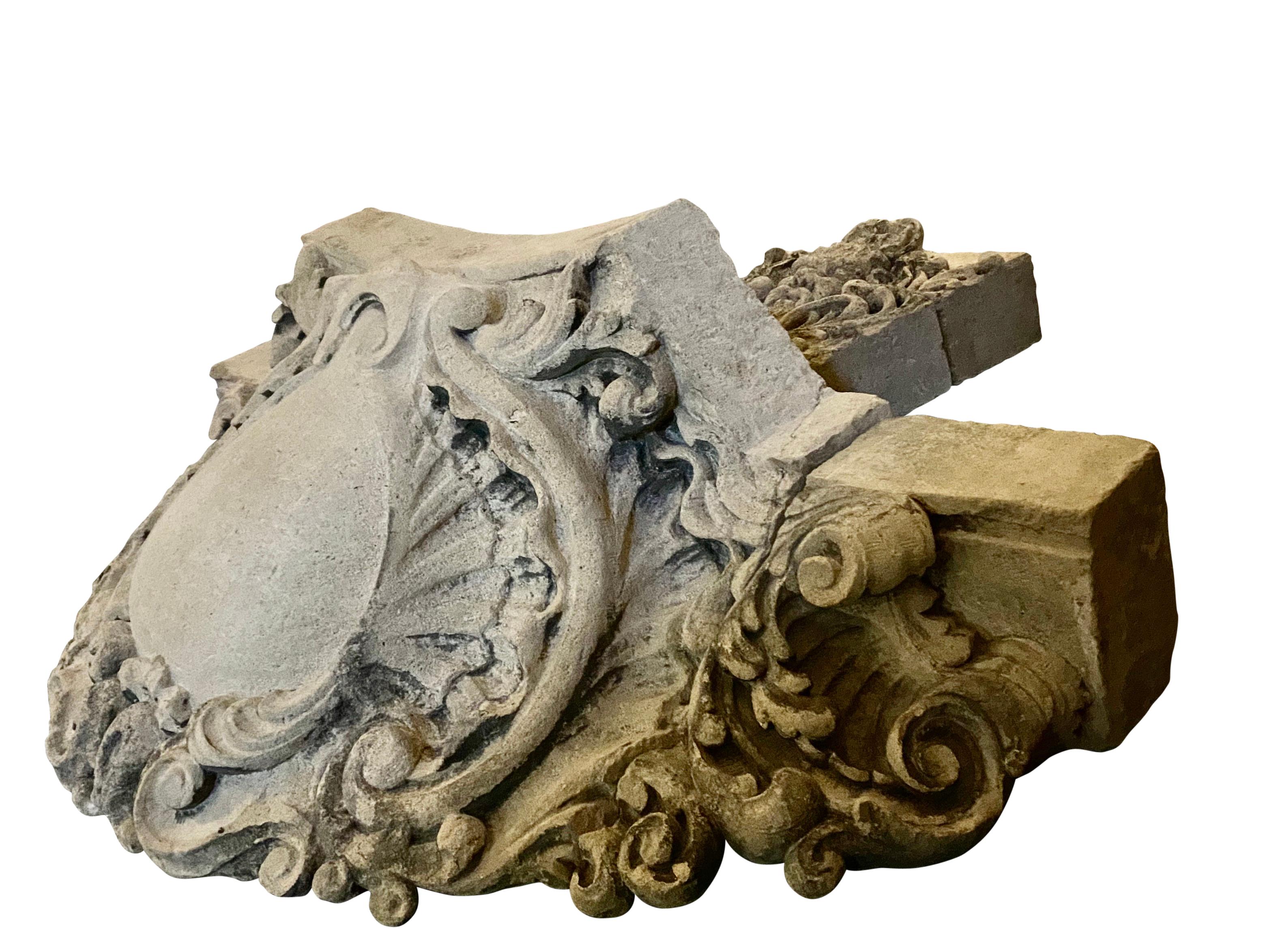 Französischer Kalkstein-Wandbrunnen aus dem 19. Jahrhundert im Zustand „Gut“ im Angebot in Beervelde, BE