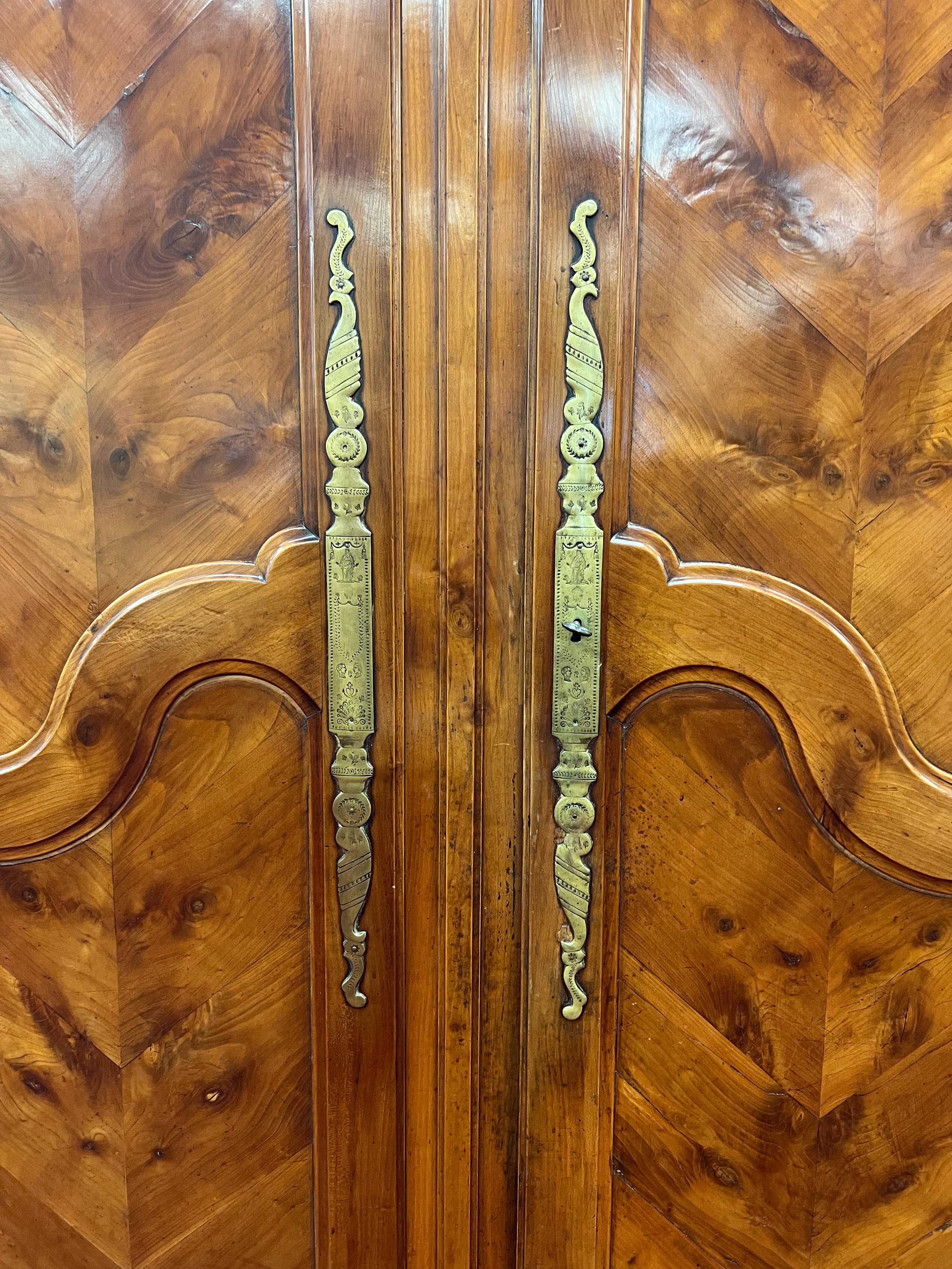 19th Century French Linen Armoire For Sale at 1stDibs