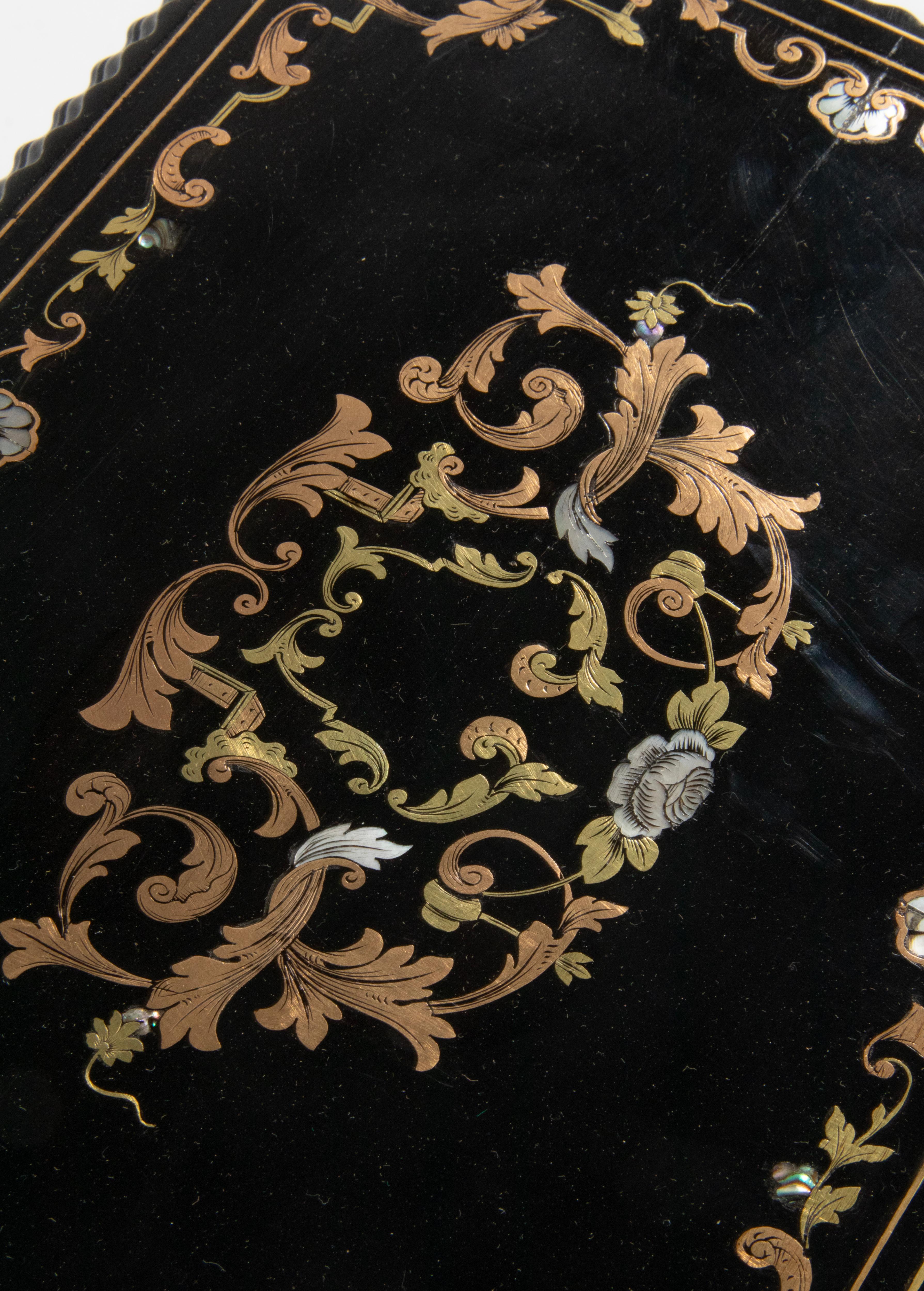 19th Century French Liquor Cabinet Napoleon III with Crystal Interior 5