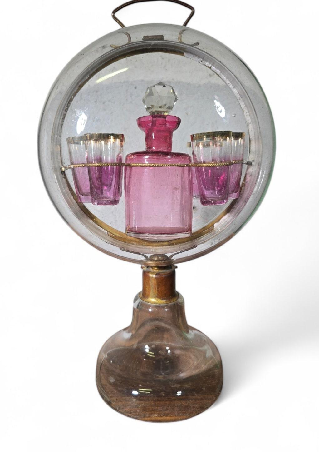 Carafe française du 19ème siècle en verre soufflé Dimensions : 35 x 19 x 10 cm en vente 6
