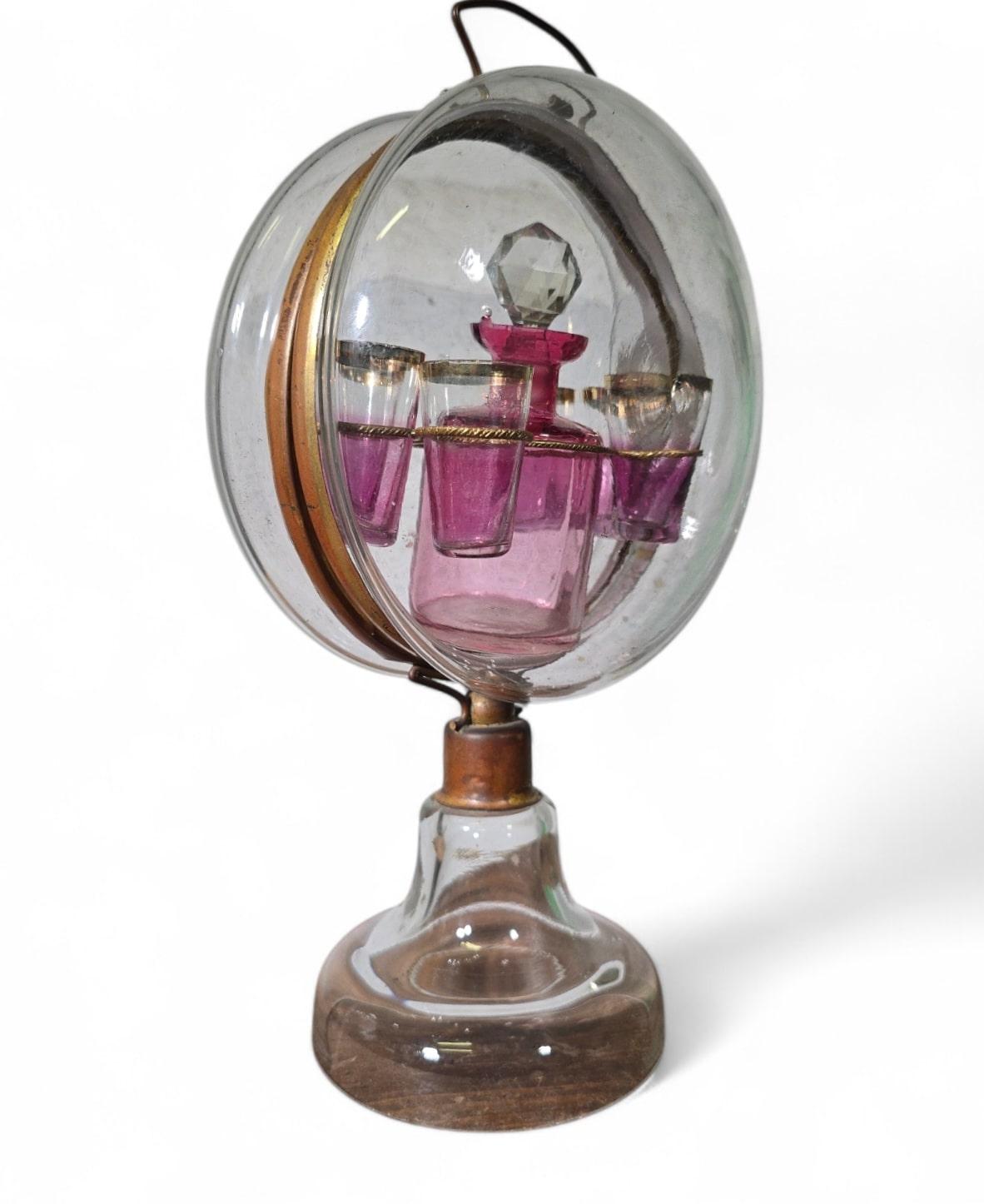 Carafe française du 19ème siècle en verre soufflé Dimensions : 35 x 19 x 10 cm en vente 7