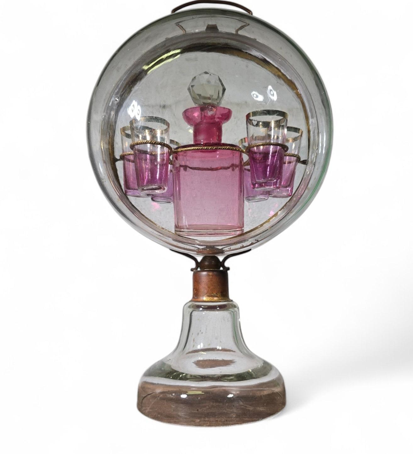 Carafe française du 19ème siècle en verre soufflé Dimensions : 35 x 19 x 10 cm en vente 9