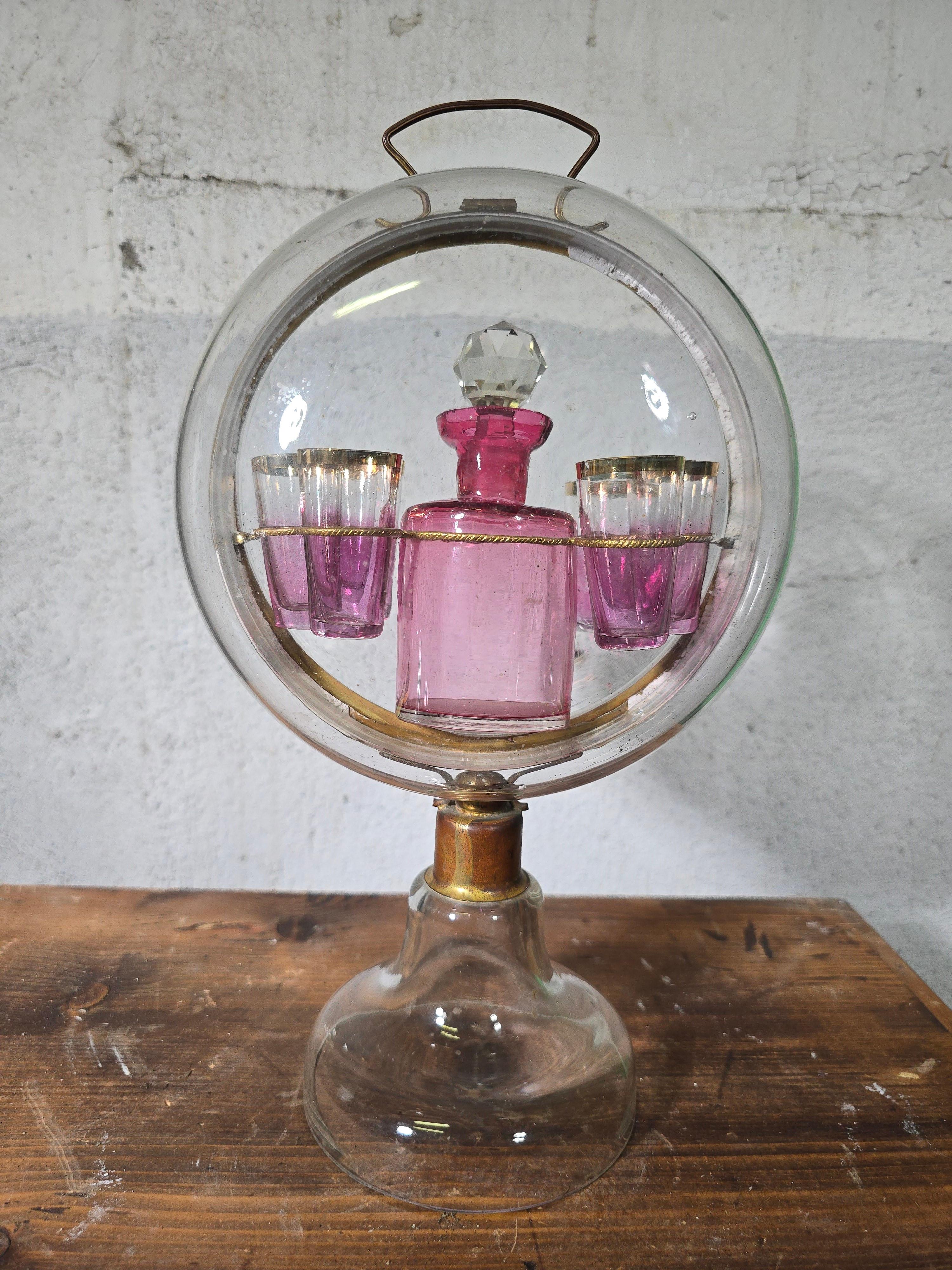 Carafe française du 19ème siècle en verre soufflé Dimensions : 35 x 19 x 10 cm Bon état - En vente à Madrid, ES