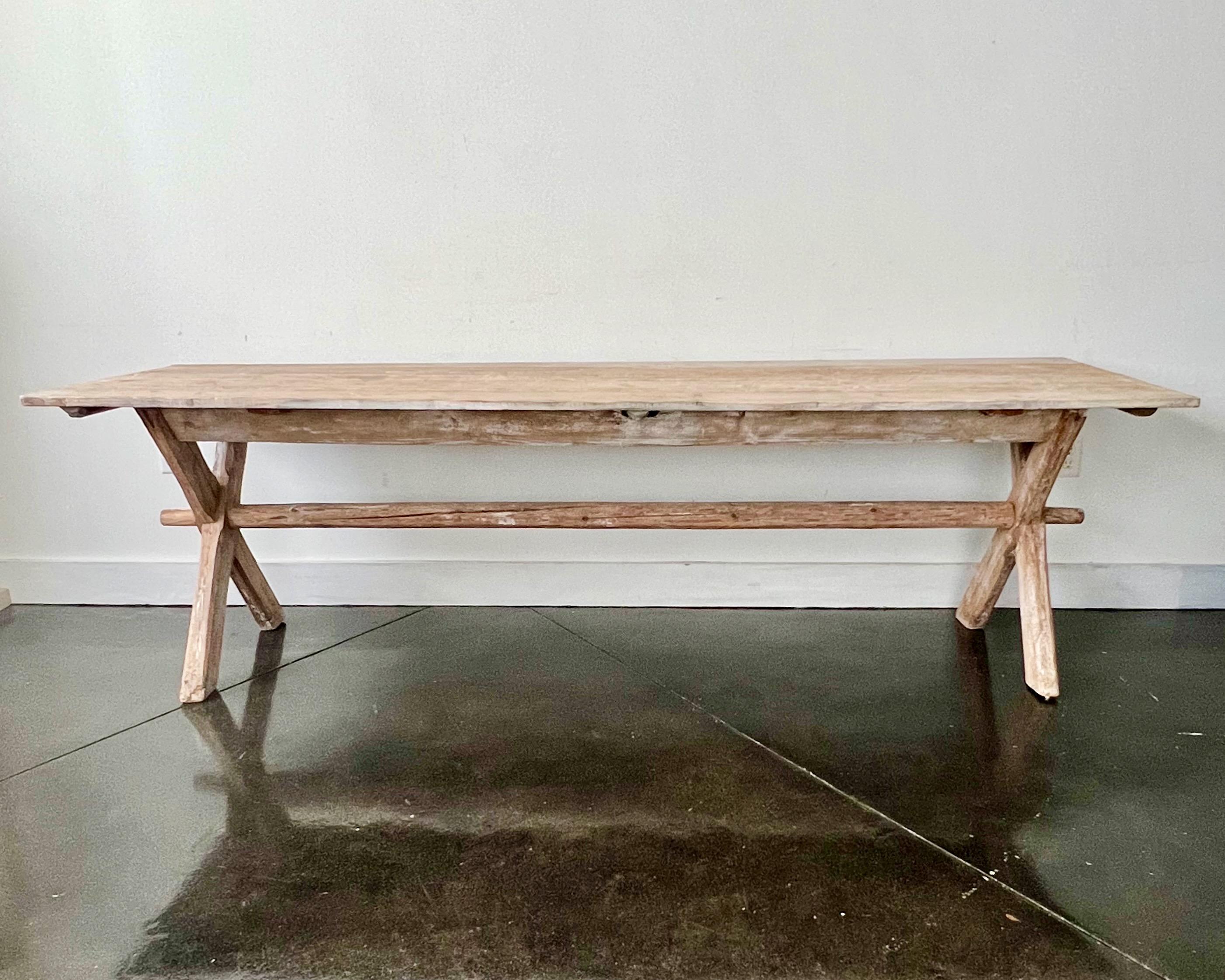 19th century French Long Country Harvesting Table In Good Condition For Sale In Charleston, SC