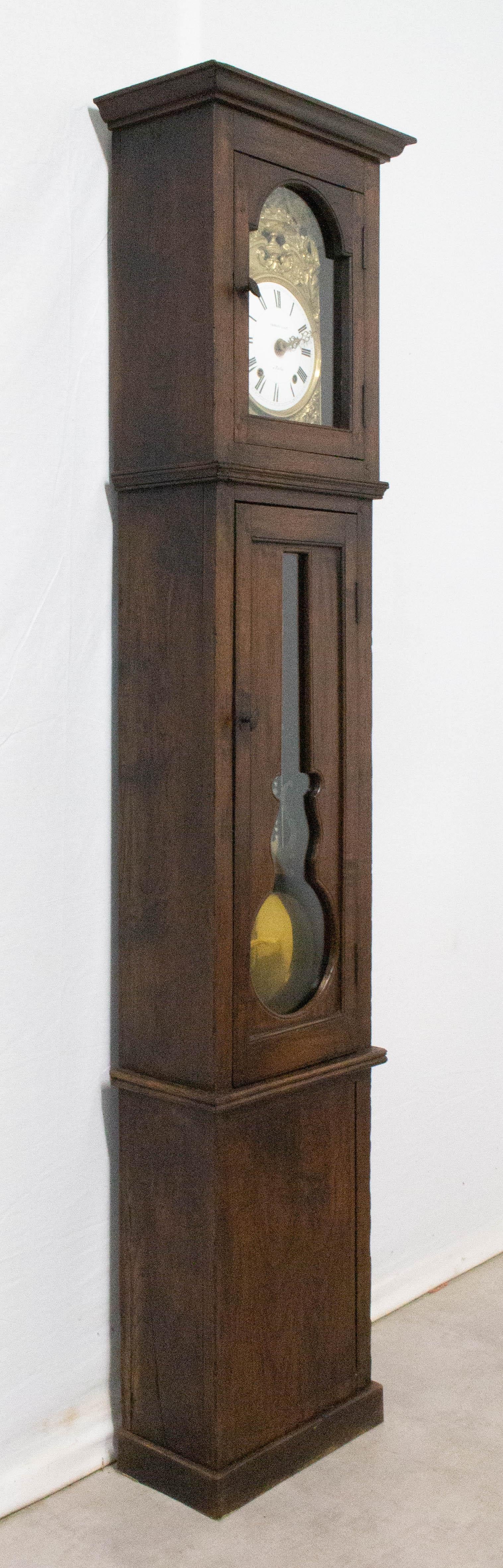 Grandfather clock or Comtoise from South of Bordeaux, France, Empire, 19th century.
Oak
Good antique condition, the clock is working with a nice and clear sound.

For shipping:
225 x 24 x 45.5 cm 30kg.