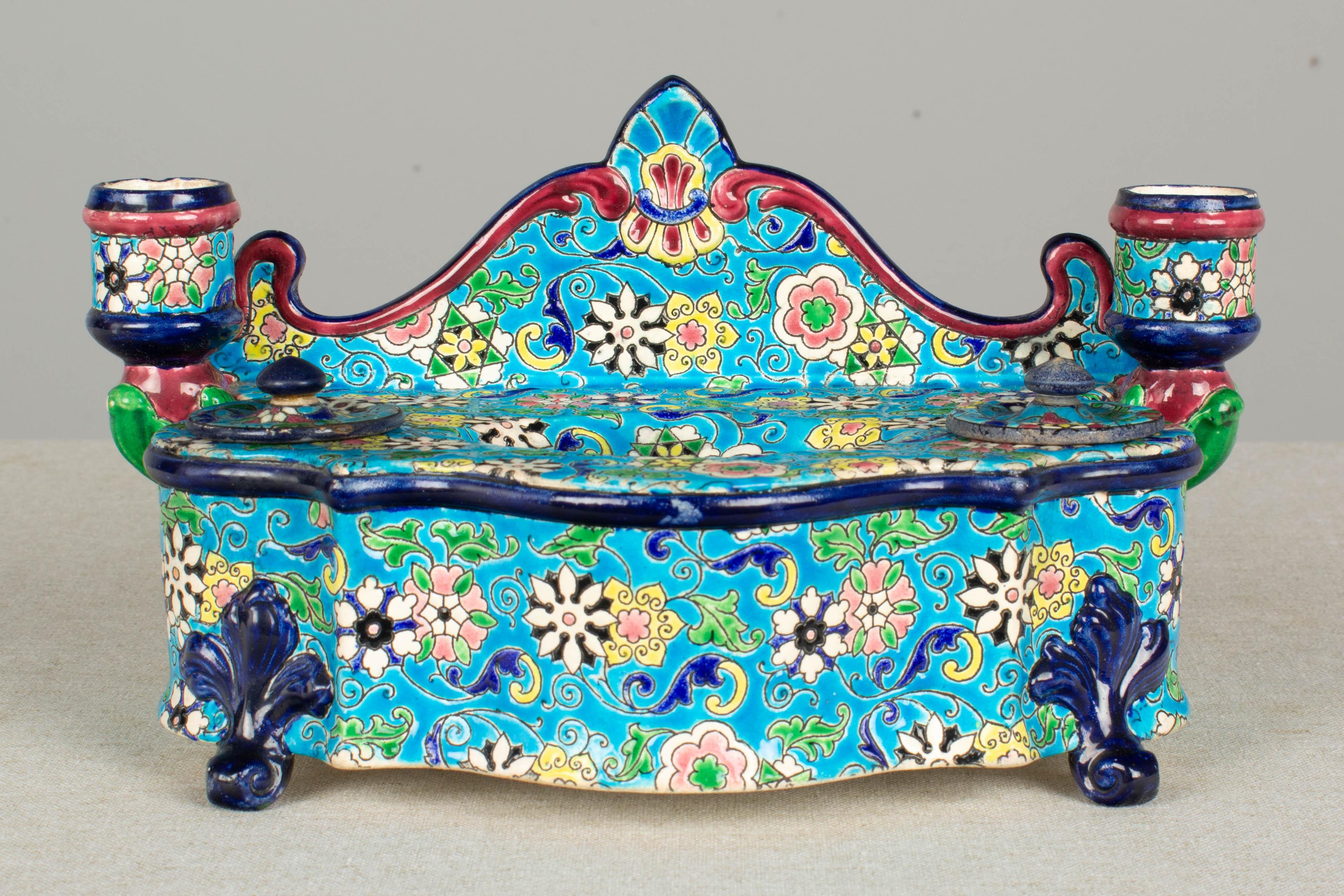 Céramique encrier en céramique Longwy français du 19ème siècle en vente