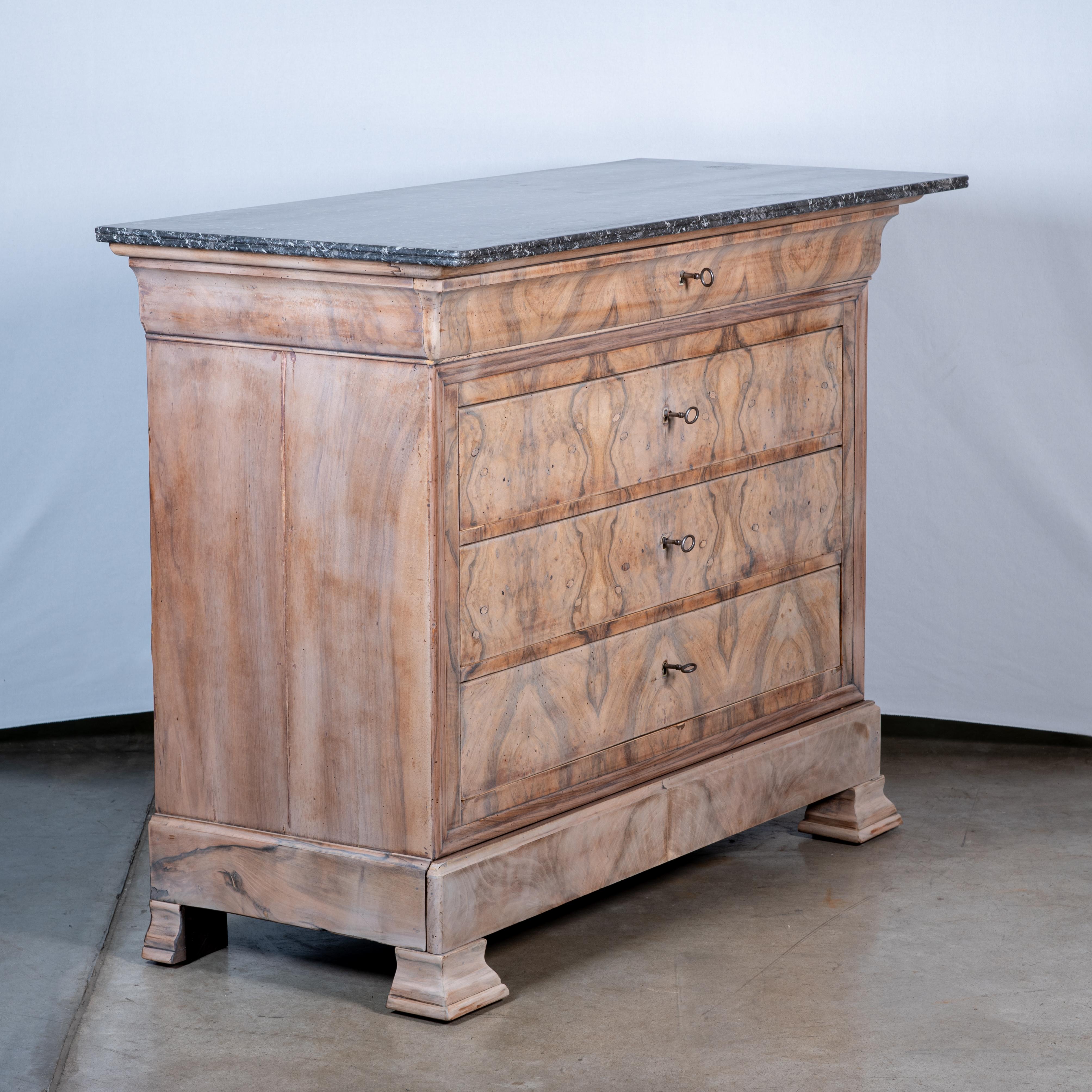 Veneer 19th Century French Louis Philippe Bleached Walnut Commode For Sale