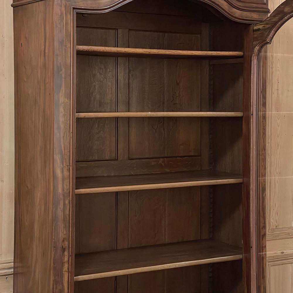 Bibliothèque ~ Armoire d'exposition Louis Philippe du 19ème siècle Bon état - En vente à Dallas, TX