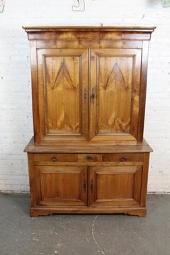 Buffet Louis Philippe du 19ème siècle en cerisier