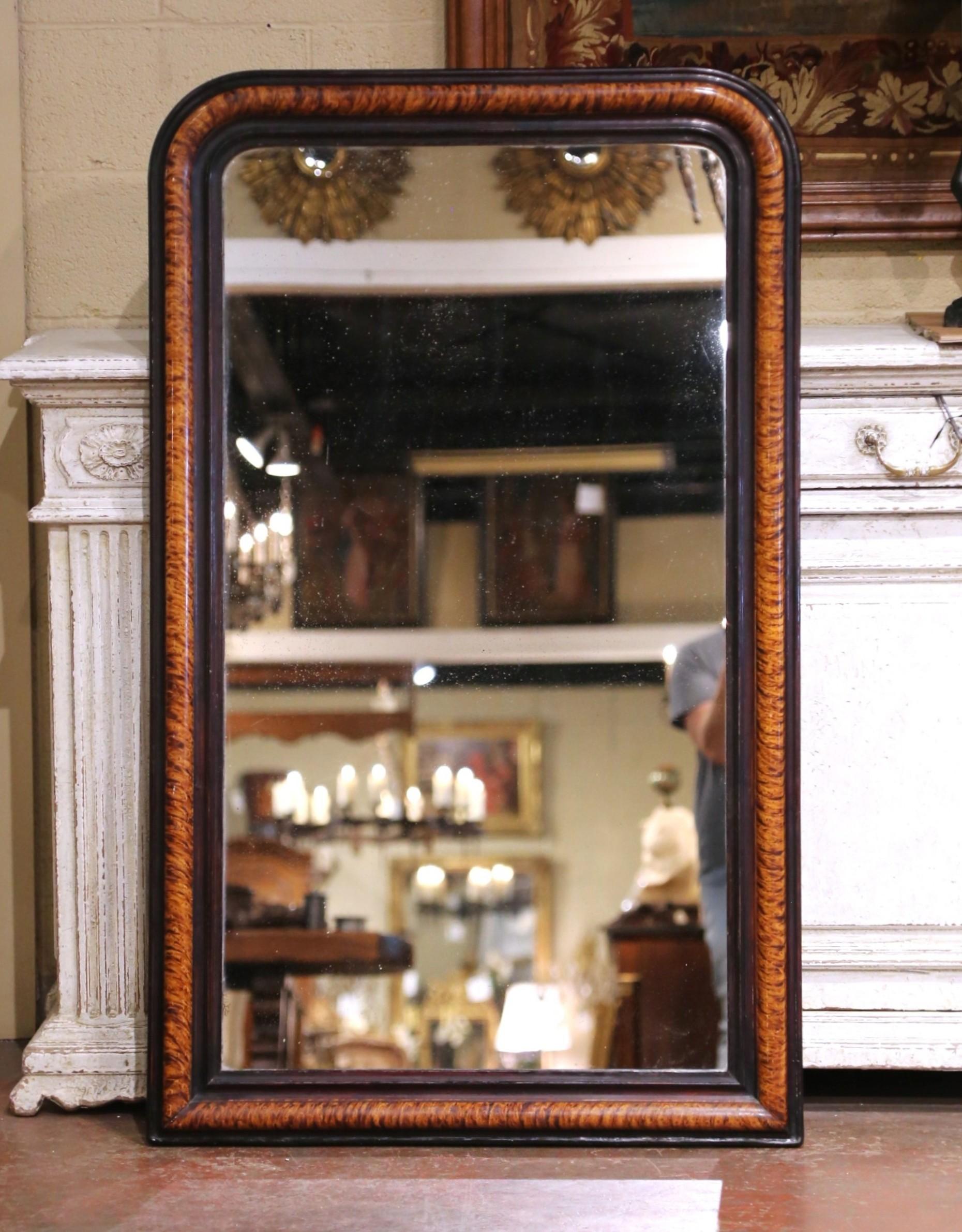 19. Jahrhundert Französisch Louis Philippe Burl Walnuss Wandspiegel mit Ebonized Trim (Mercury-Glas) im Angebot