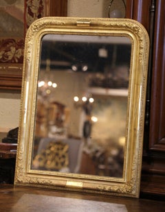 19th Century French Louis Philippe Carved Giltwood Mirror with Floral Decor