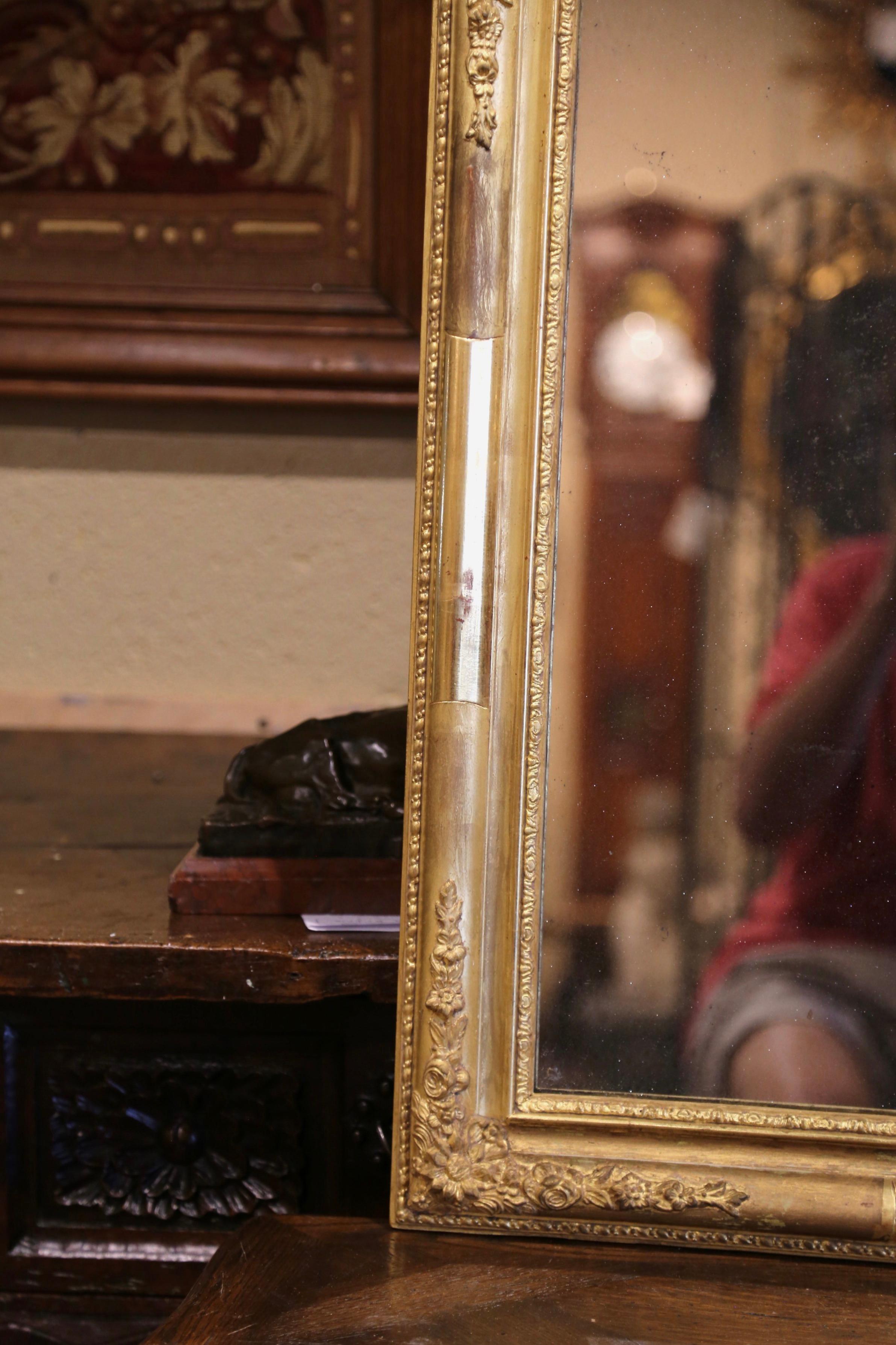 Hand-Carved 19th Century French Louis Philippe Carved Giltwood Mirror with Floral Decor
