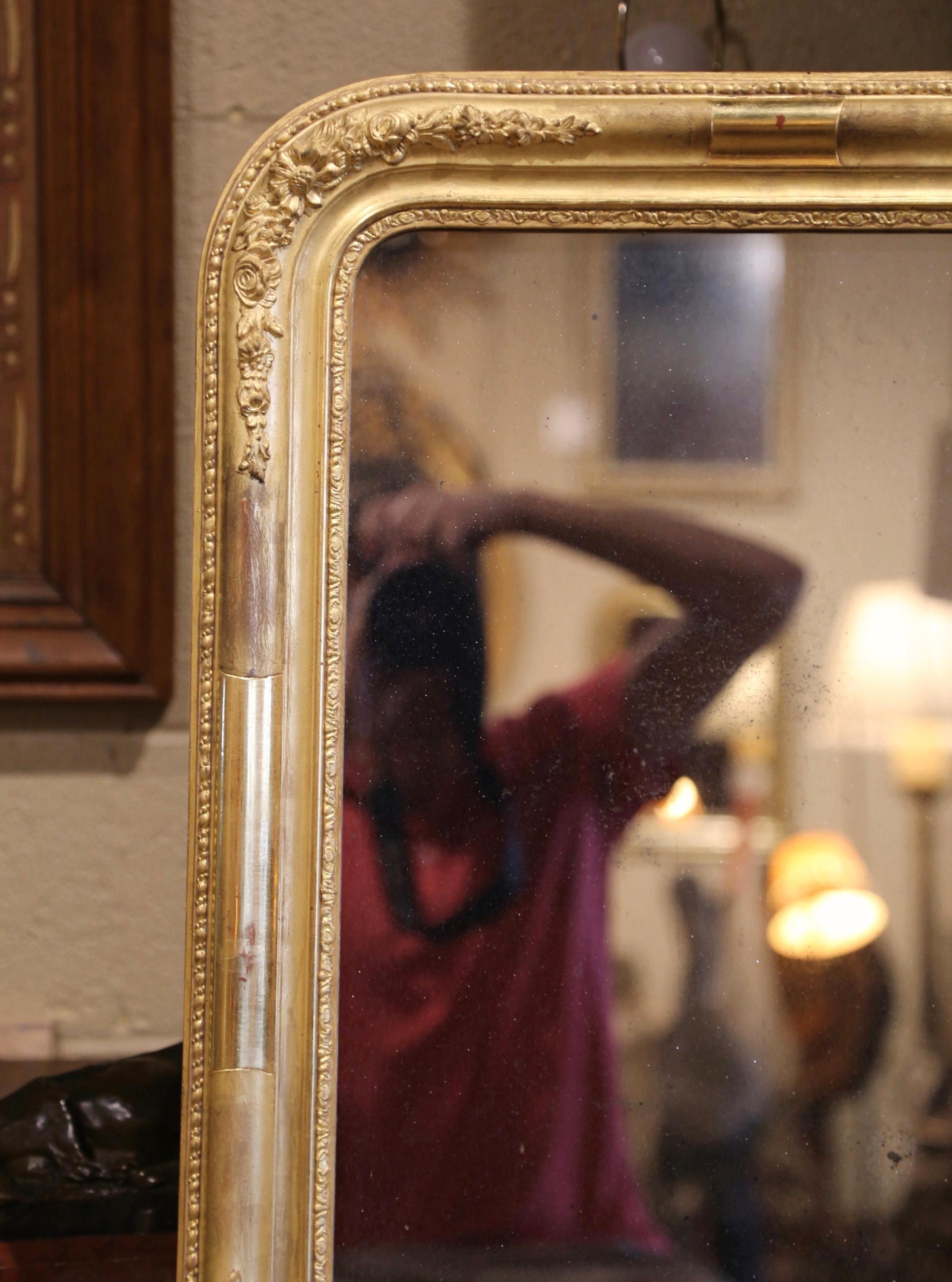19th Century French Louis Philippe Carved Giltwood Mirror with Floral Decor 1