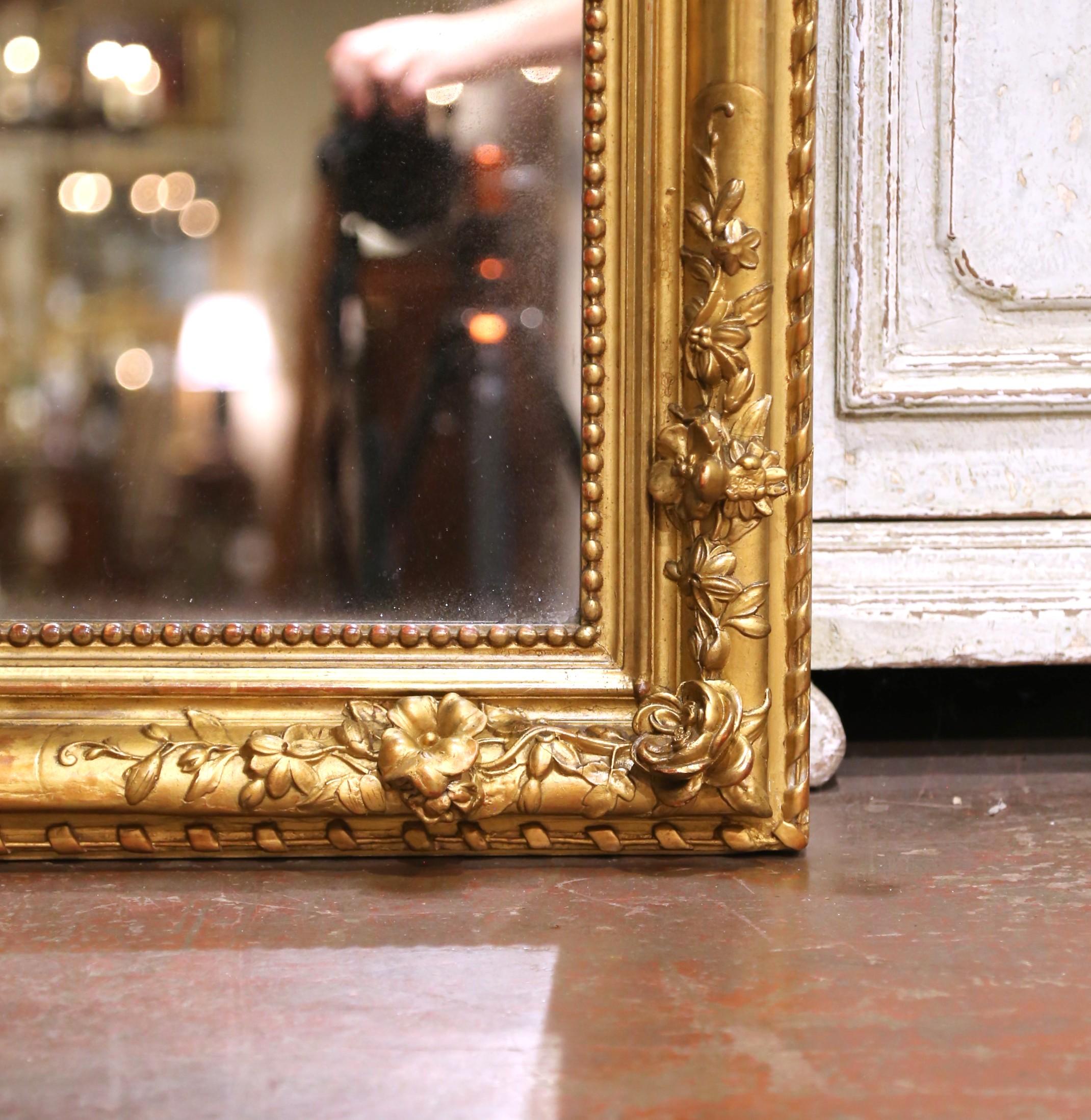19. Jahrhundert Französisch Louis Philippe geschnitzt Giltwood Spiegel mit floralen Motiven im Angebot 1
