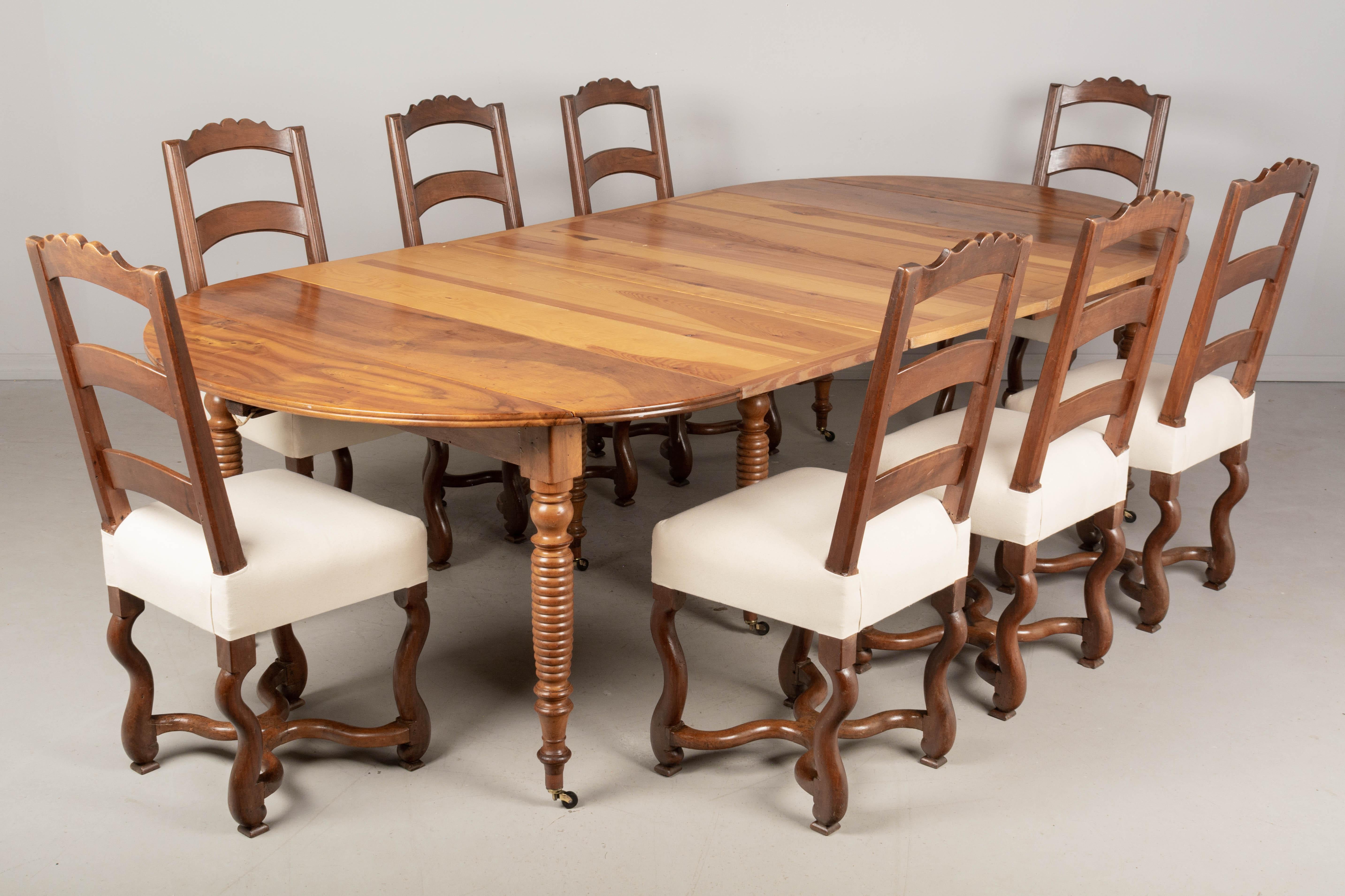 Hand-Crafted 19th Century French Louis Philippe Extension Dining Table For Sale