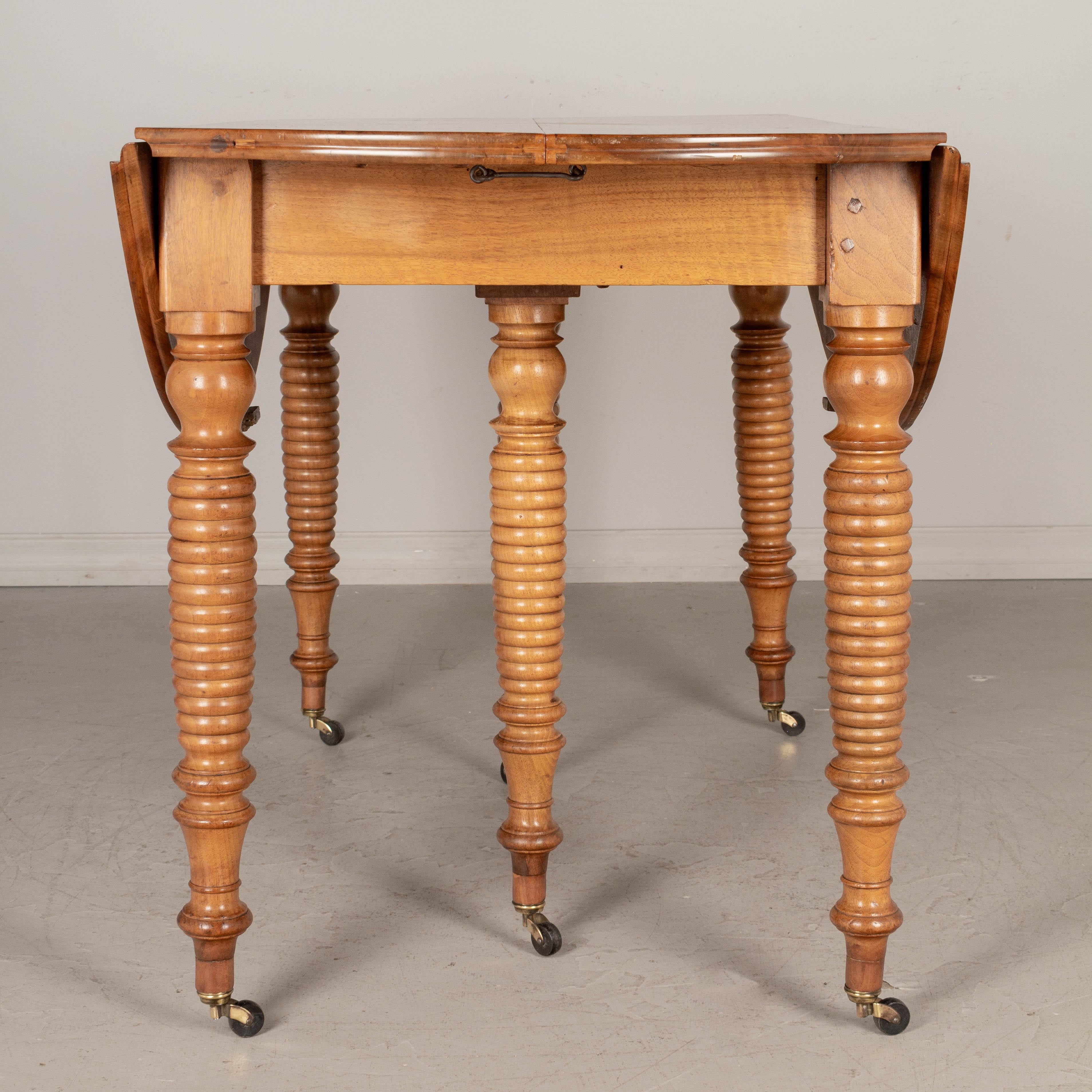 19th Century French Louis Philippe Extension Dining Table For Sale 3
