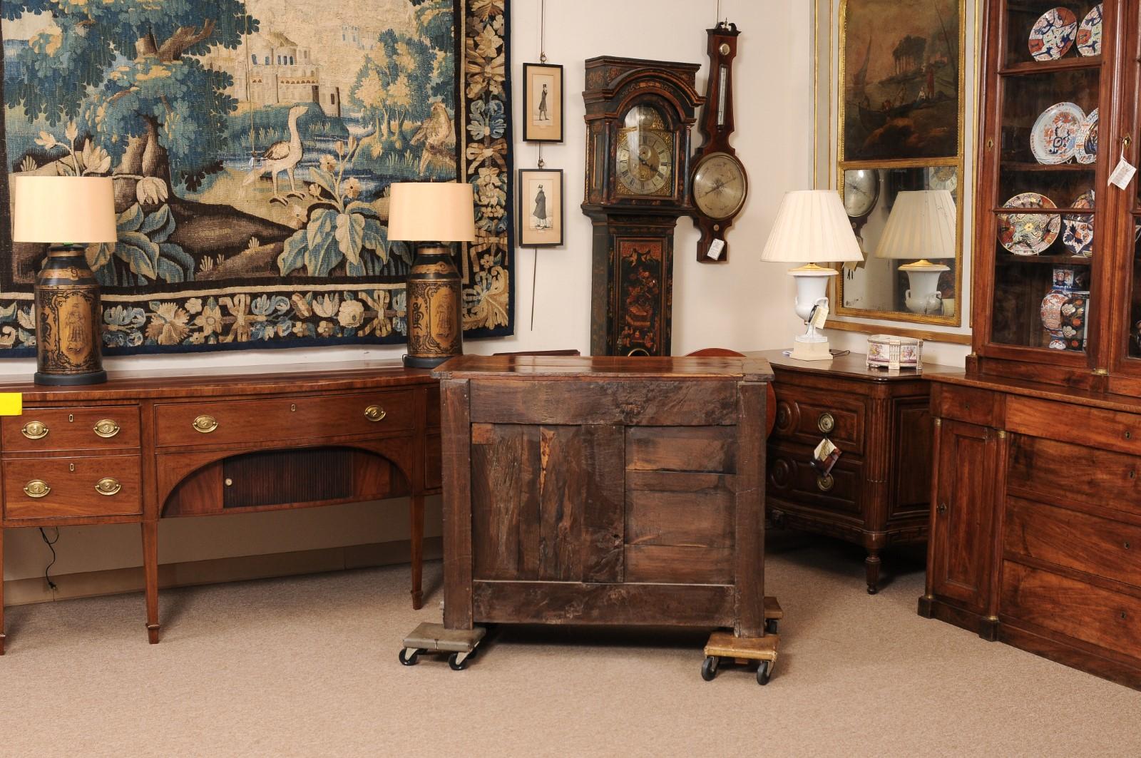 Buffet en bois fruitier Louis Philippe du 19e siècle en vente 2