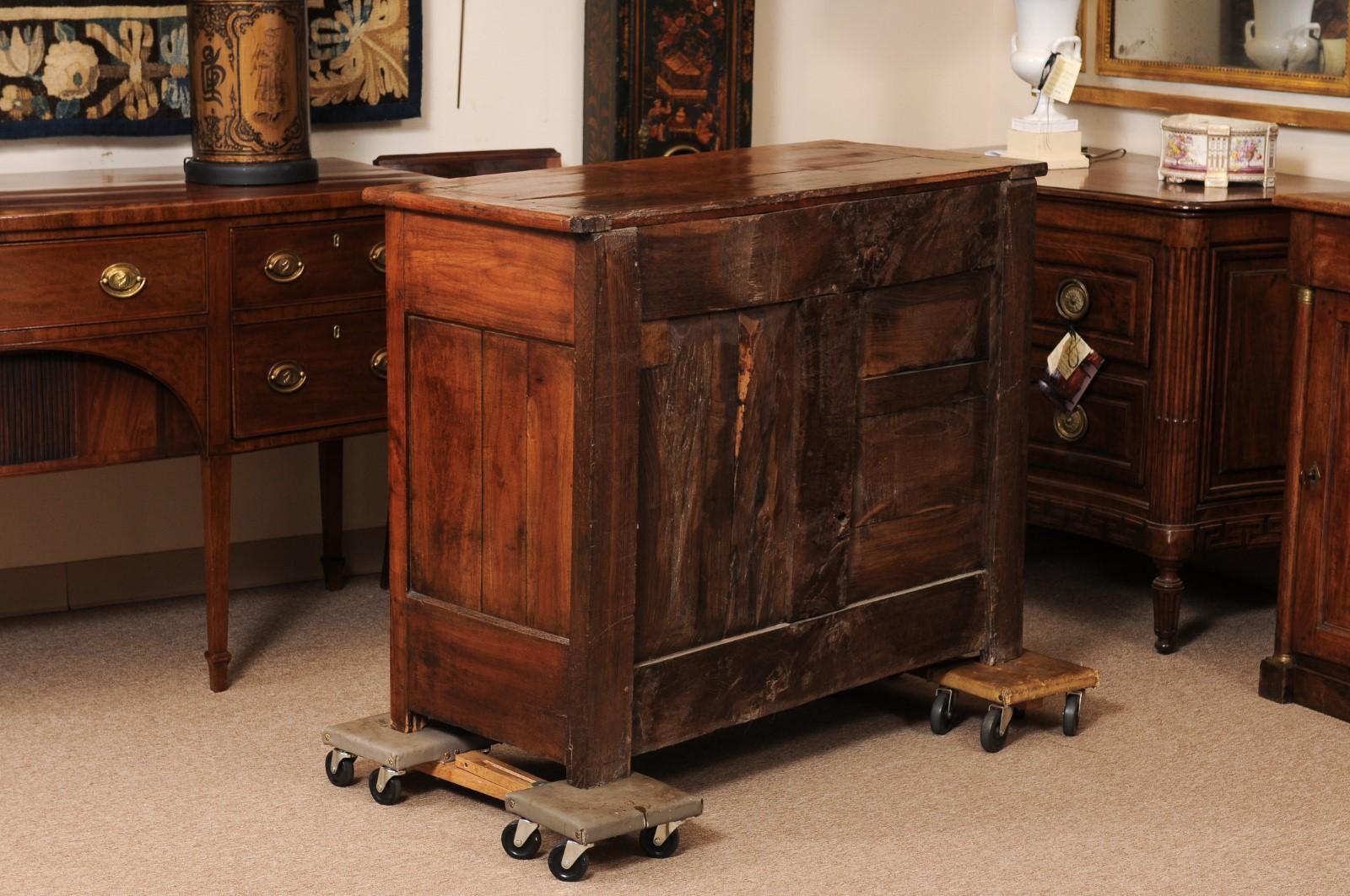 Buffet en bois fruitier Louis Philippe du 19e siècle en vente 3