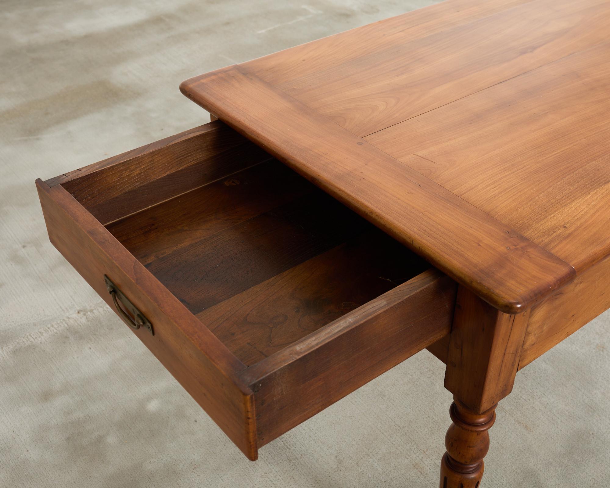 Table de ferme Louis Philippe du 19ème siècle en vente 11