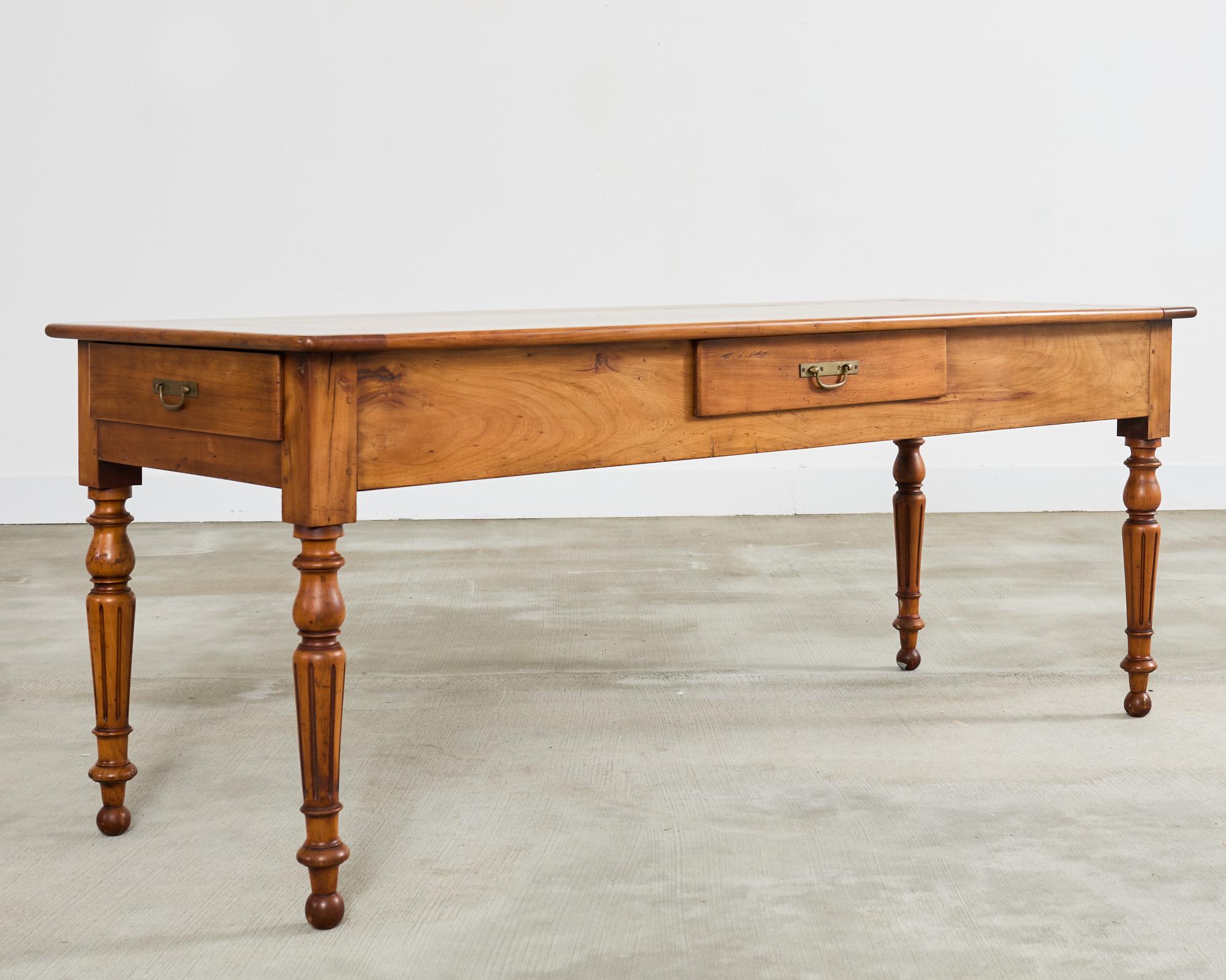 Fait main Table de ferme Louis Philippe du 19ème siècle en vente