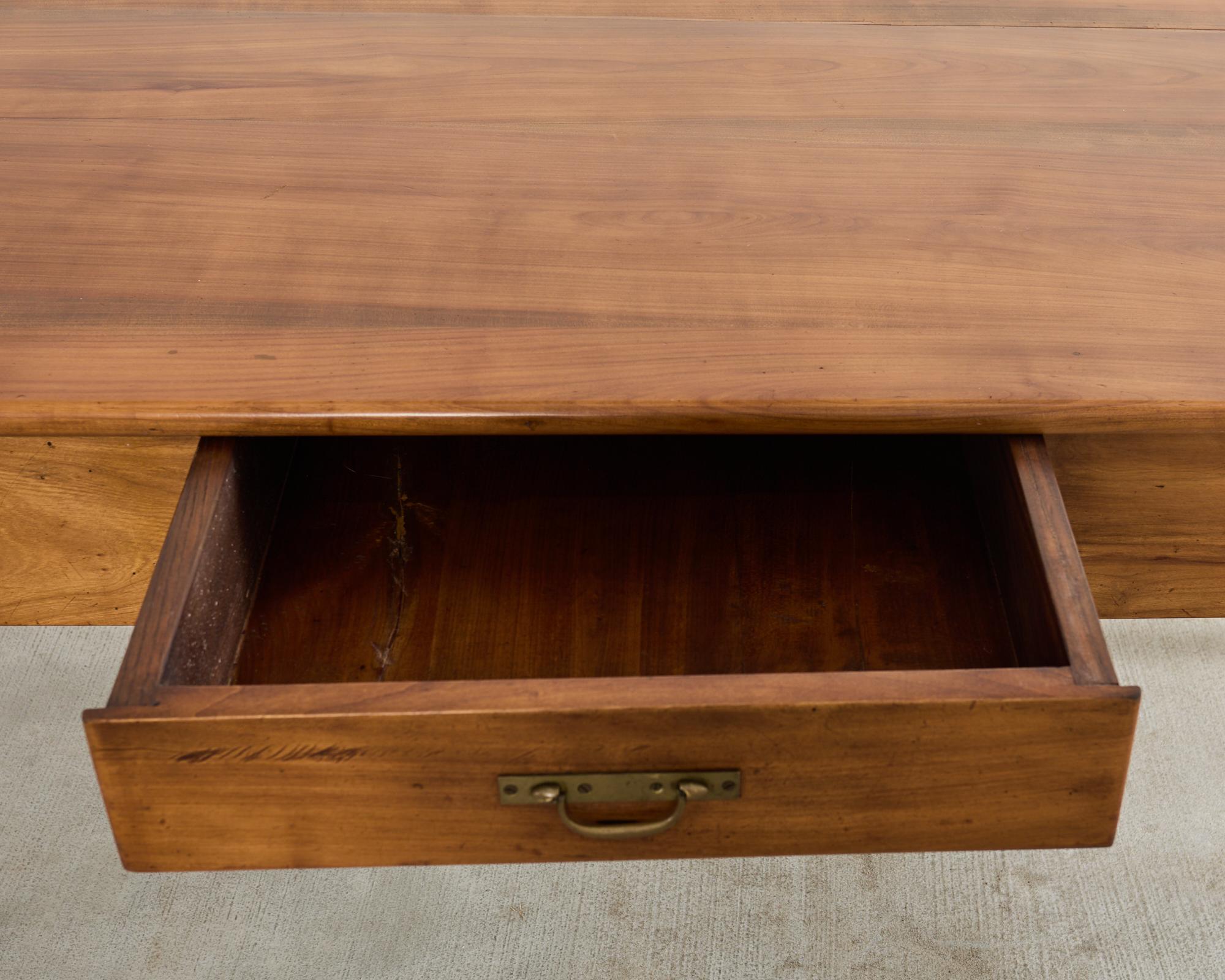 Table de ferme Louis Philippe du 19ème siècle en vente 1
