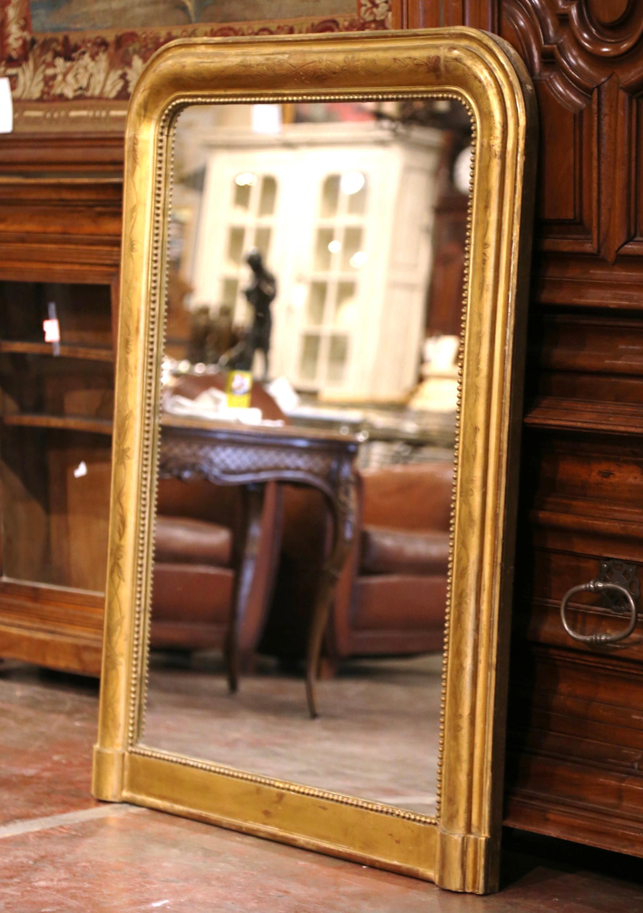 19th Century French Louis Philippe Giltwood Mantel Mirror with Floral Decor 1