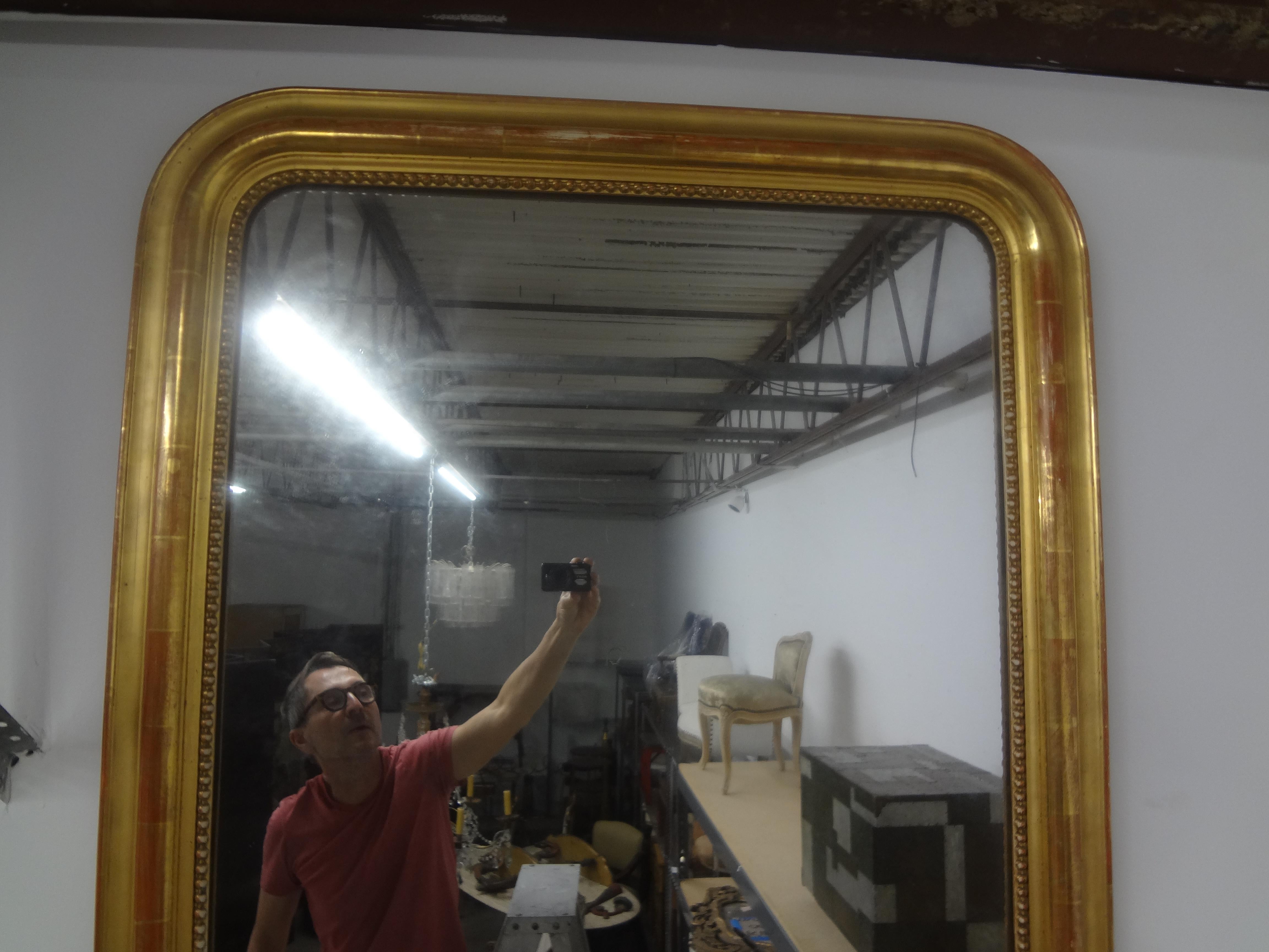 19th Century French Louis Philippe Giltwood Mirror In Good Condition For Sale In Houston, TX