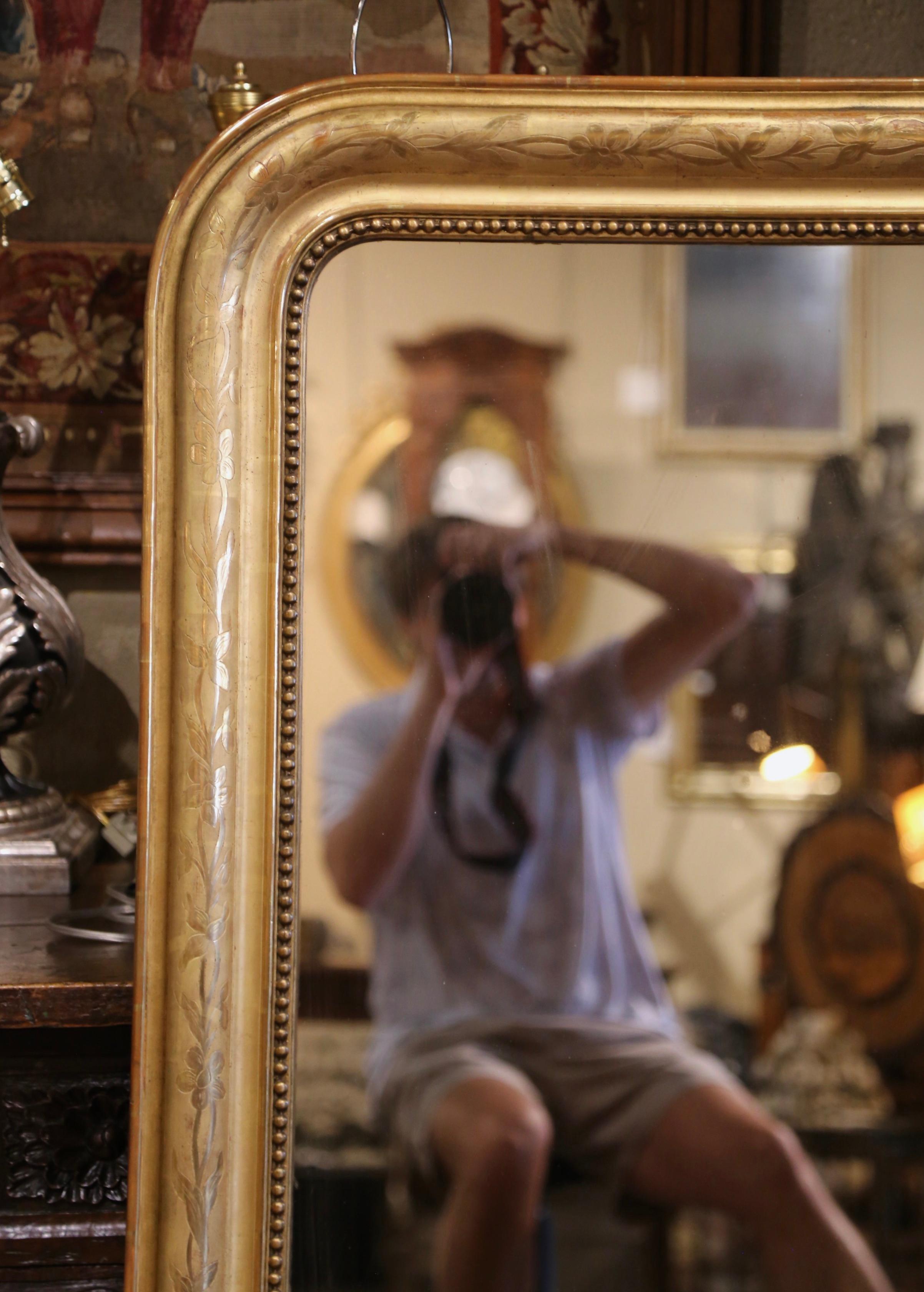 Hand-Carved 19th Century French Louis Philippe Giltwood Mirror with Engraved Floral Decor