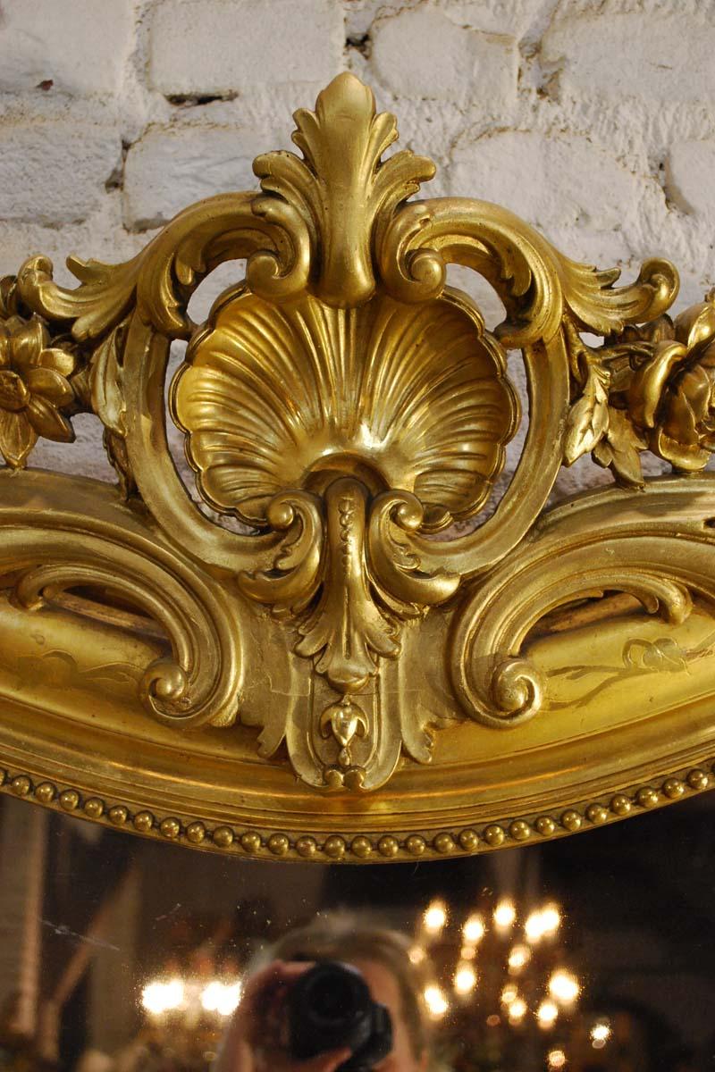 Mirror 19th-century French Louis Philippe gold leaf gilt mirror with crest