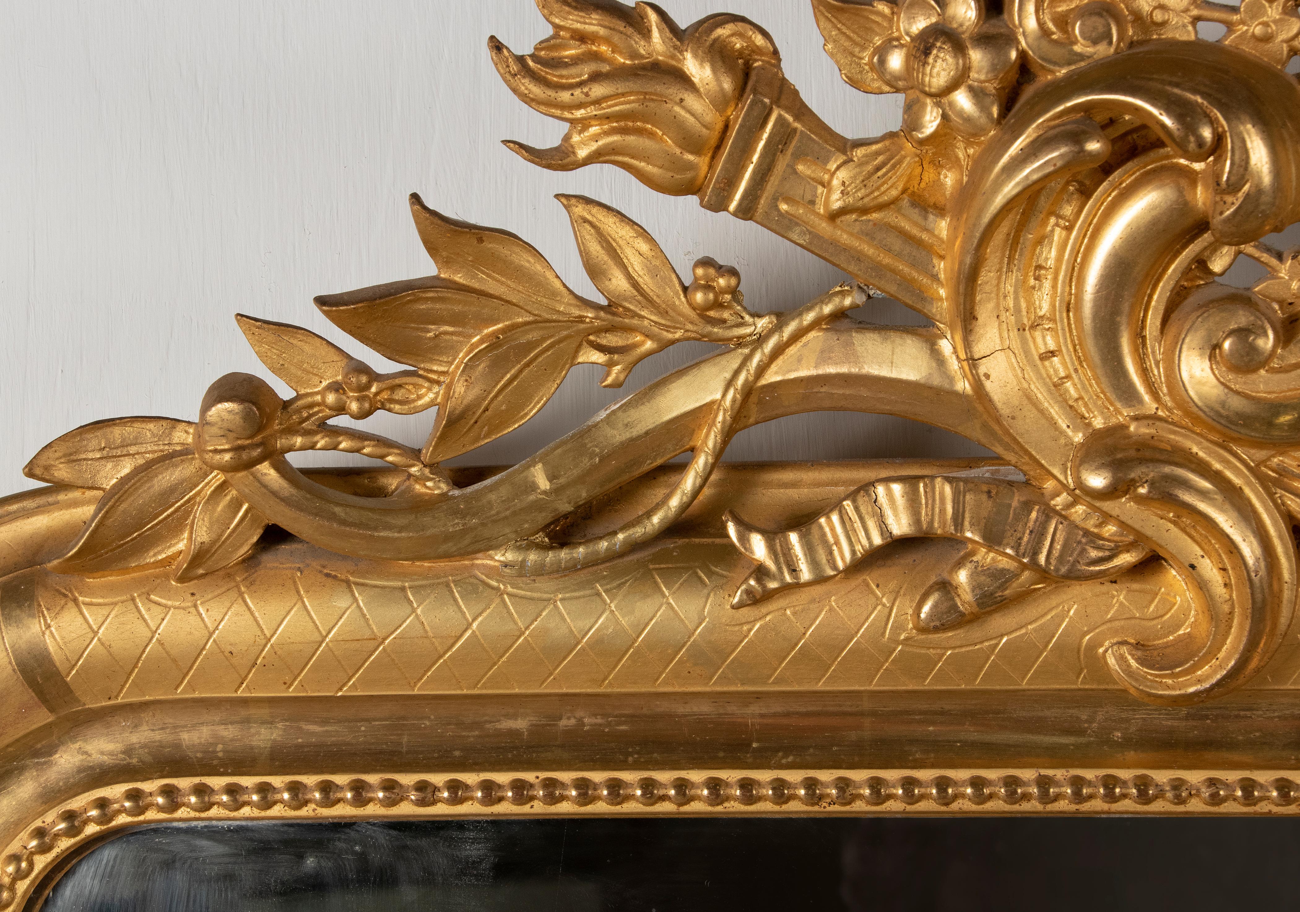 Miroir Louis Philippe français du 19ème siècle à feuilles d'or en vente 4