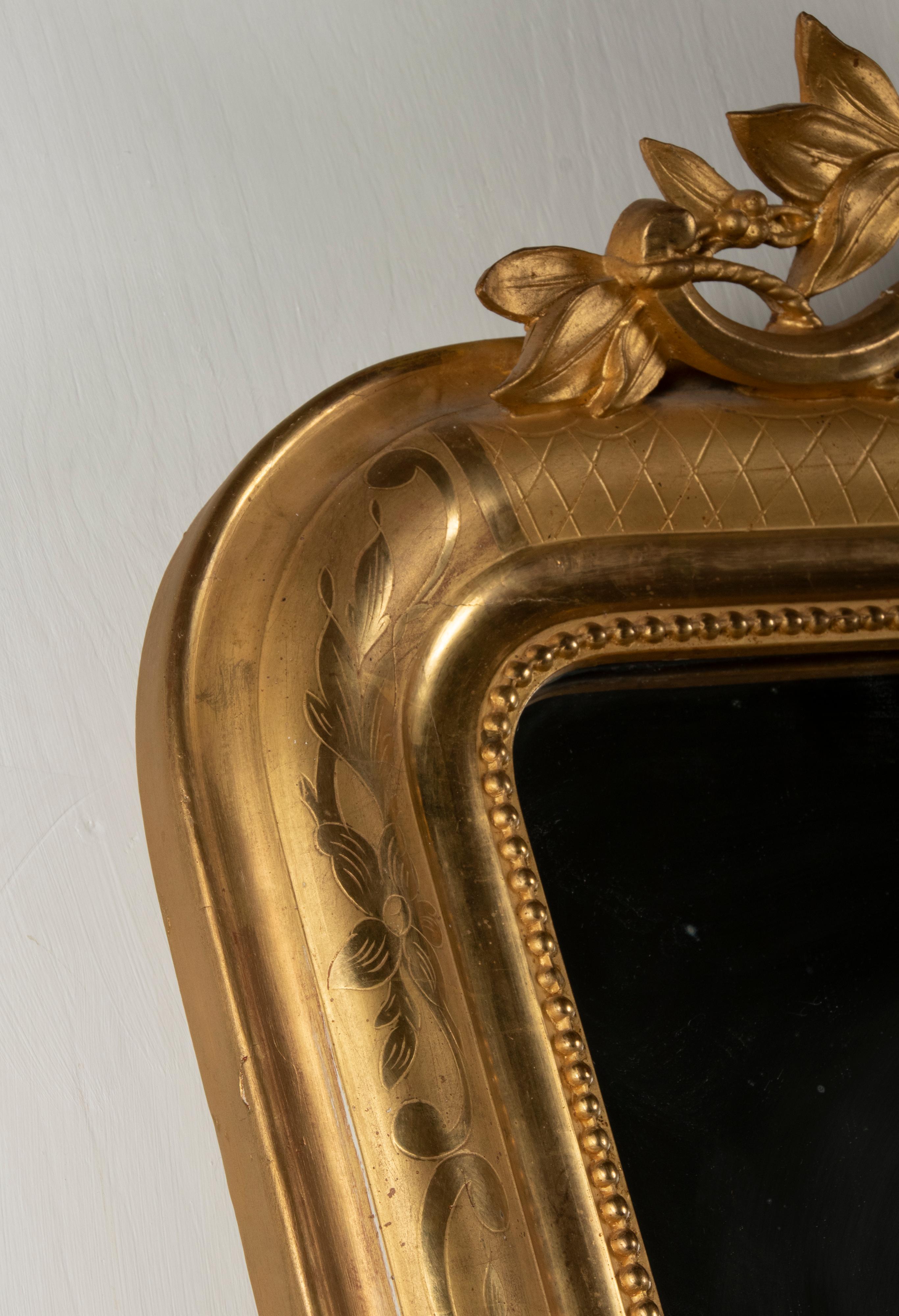 XIXe siècle Miroir Louis Philippe français du 19ème siècle à feuilles d'or en vente
